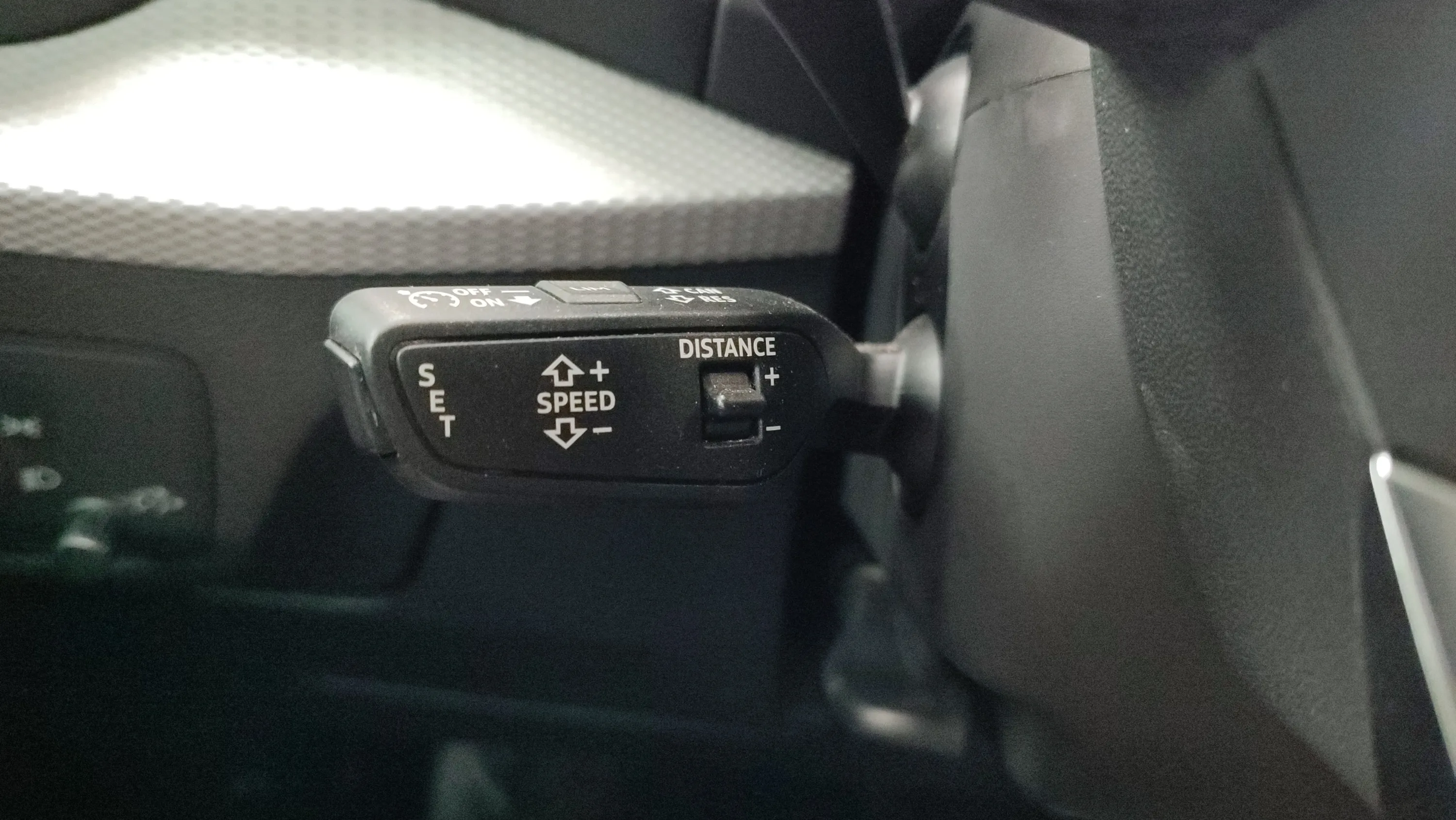 Audi Q2 Adrenalin 35 TFSI S tronic - foto 18