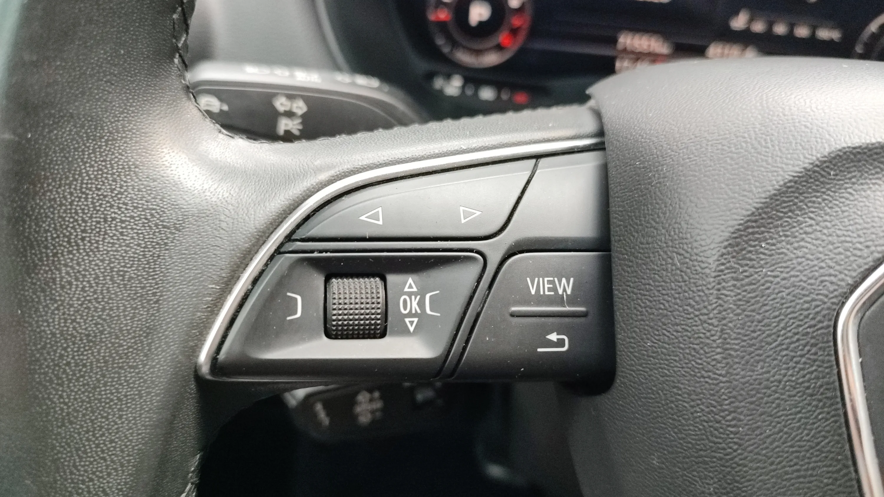 Audi Q2 Adrenalin 35 TFSI S tronic - foto 15