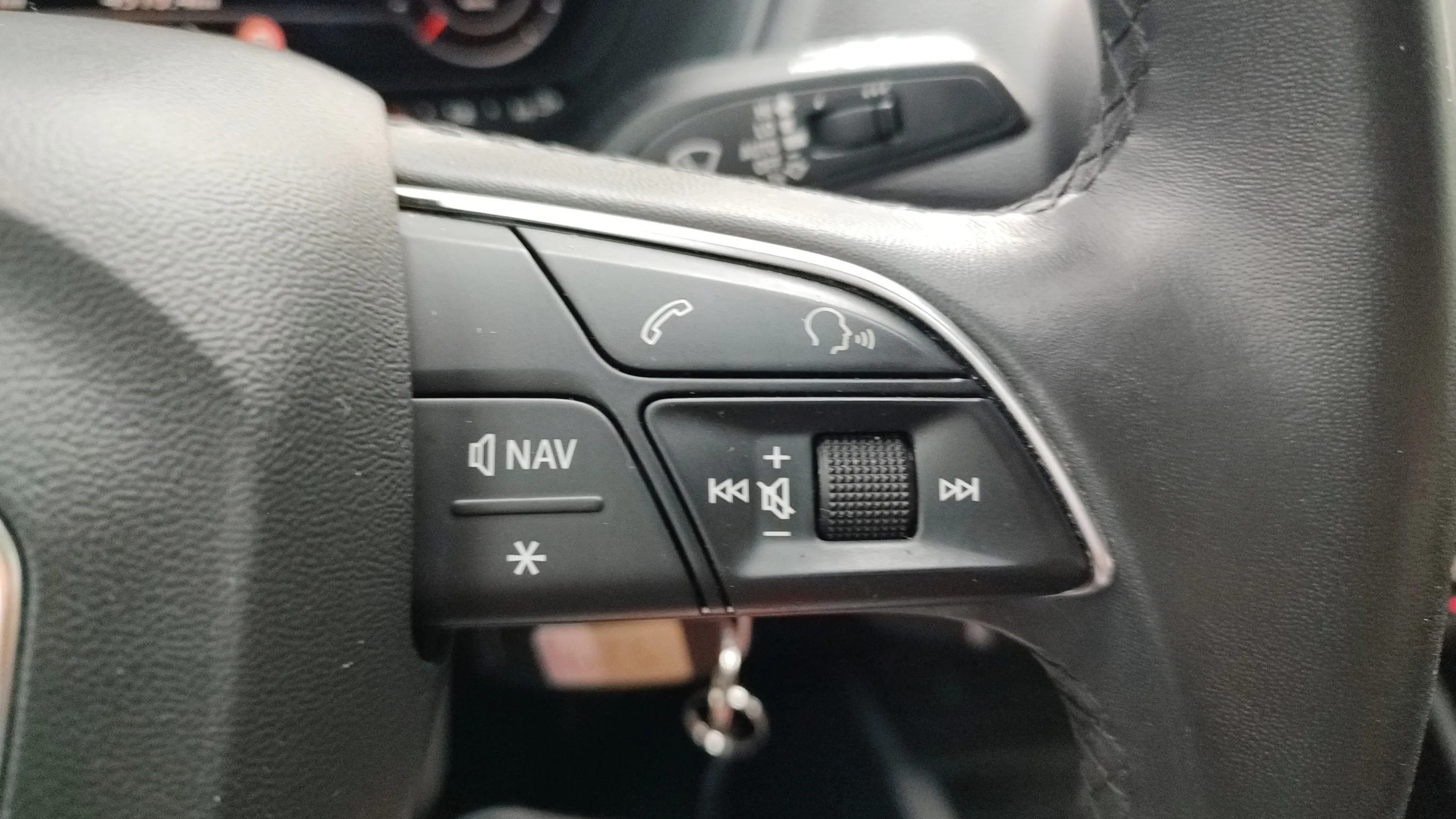 Audi Q2 Adrenalin 35 TFSI S tronic - foto 16