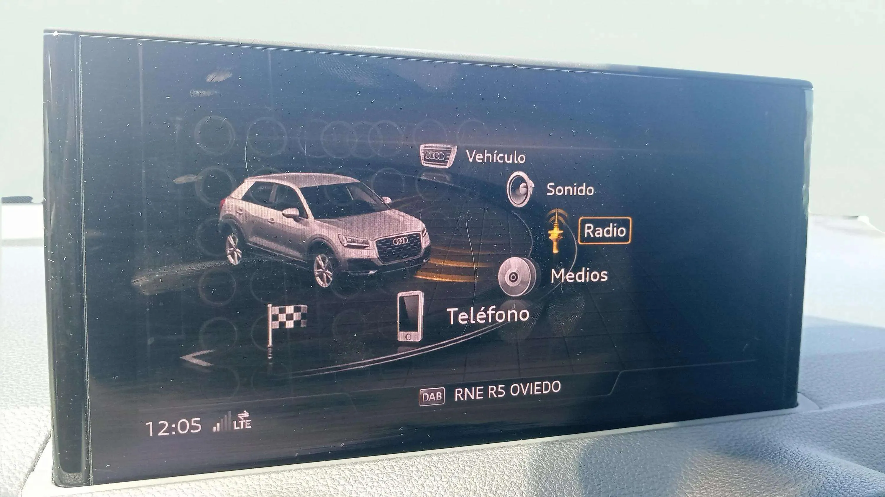 Audi Q2 Adrenalin 35 TFSI S tronic - foto 14