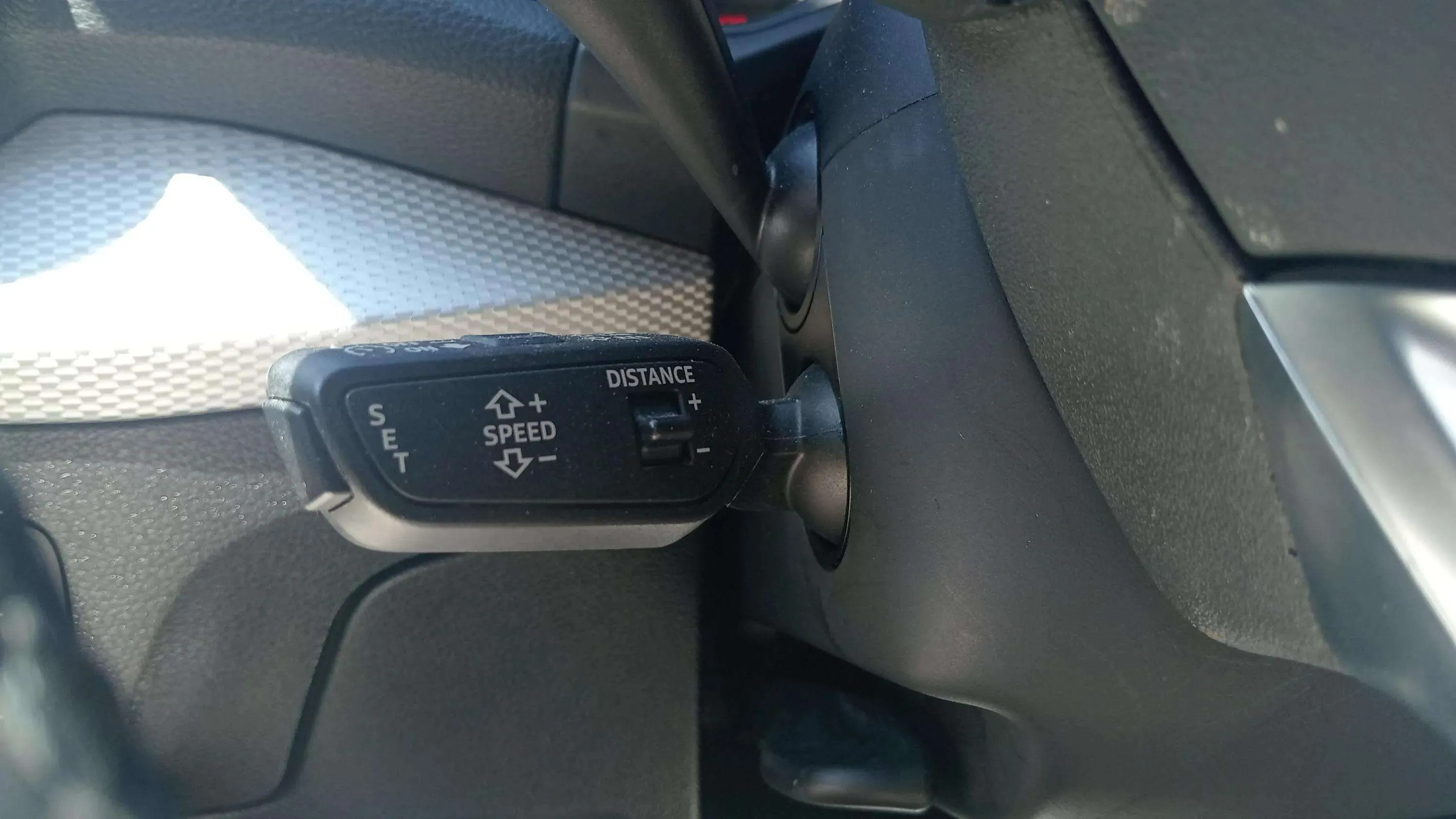 Audi Q2 Adrenalin 35 TFSI S tronic - foto 22