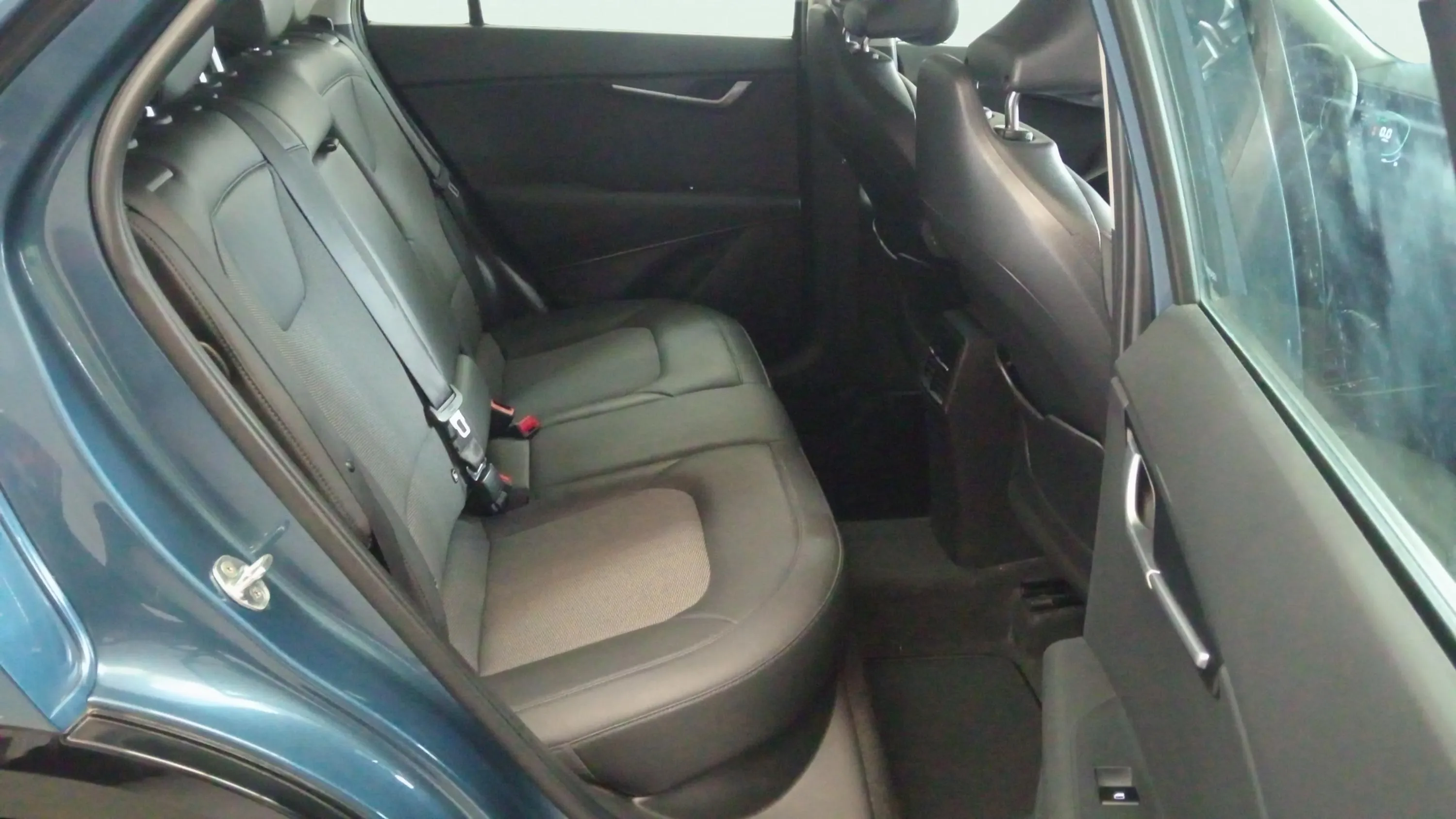 Kia Niro 1.6 GDi PHEV Concept - foto 19