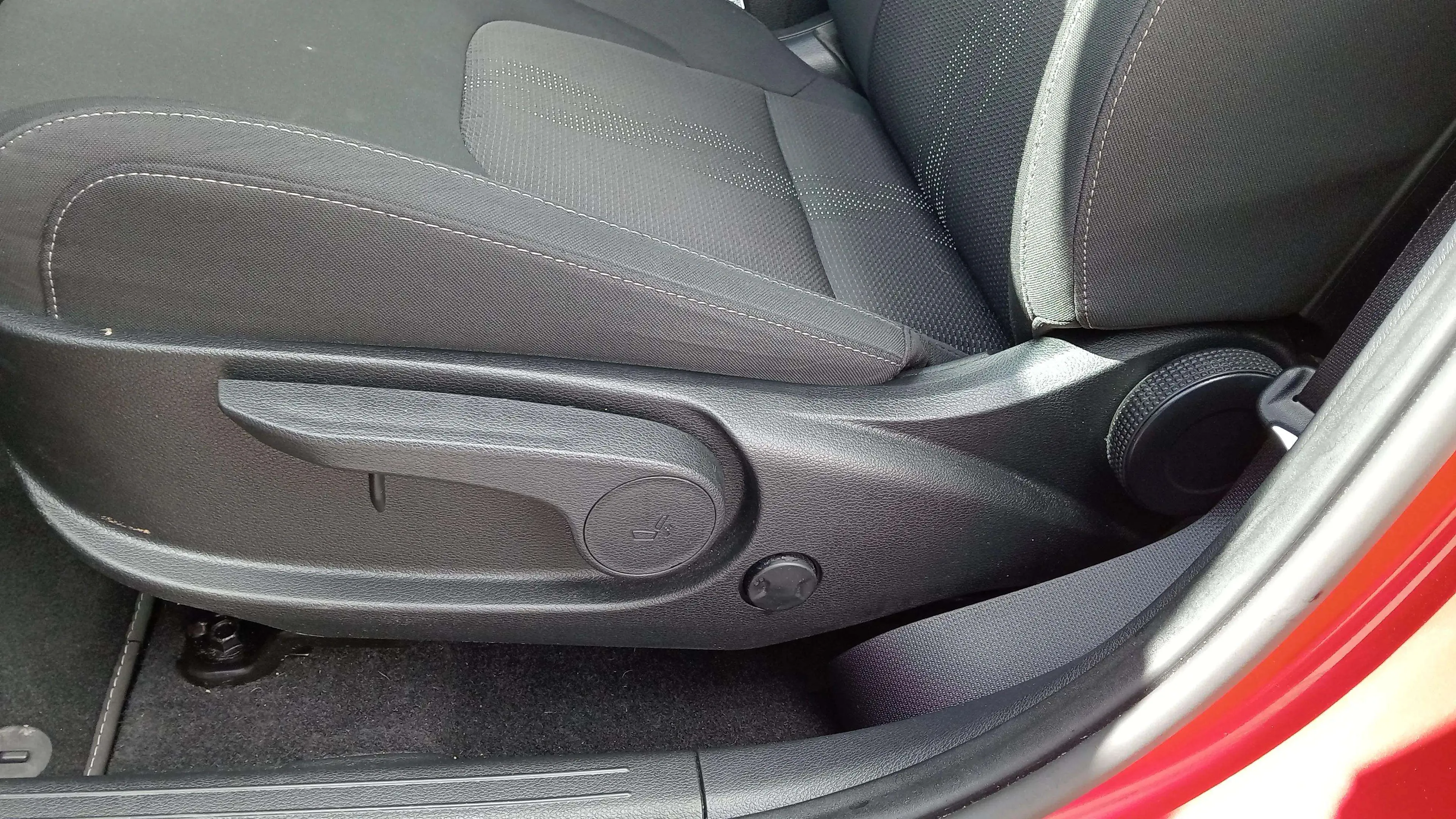 Kia Sportage 1.6 T-GDi PHEV Drive 4x4 - foto 25