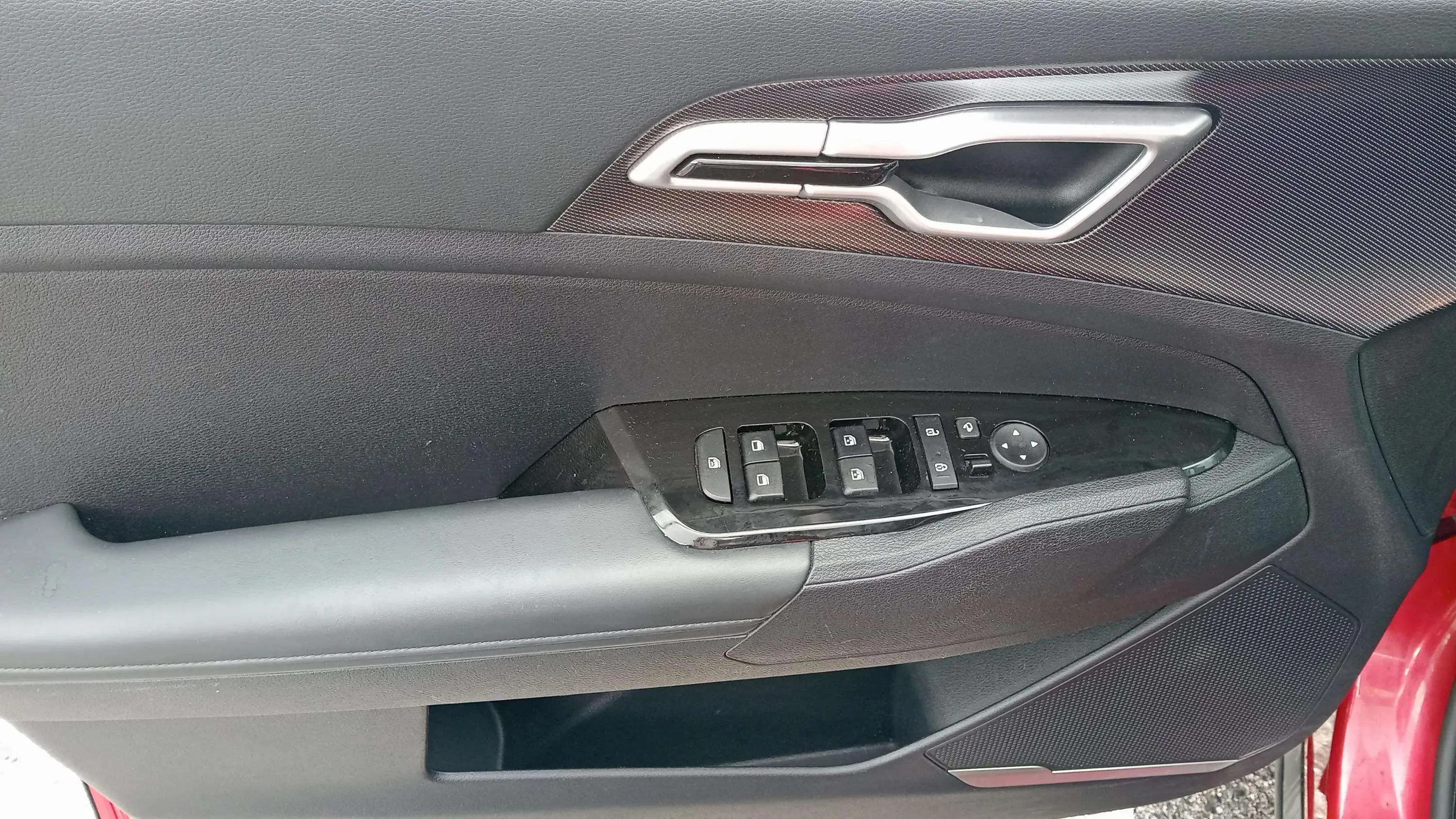 Kia Sportage 1.6 T-GDi PHEV Drive 4x4 - foto 24