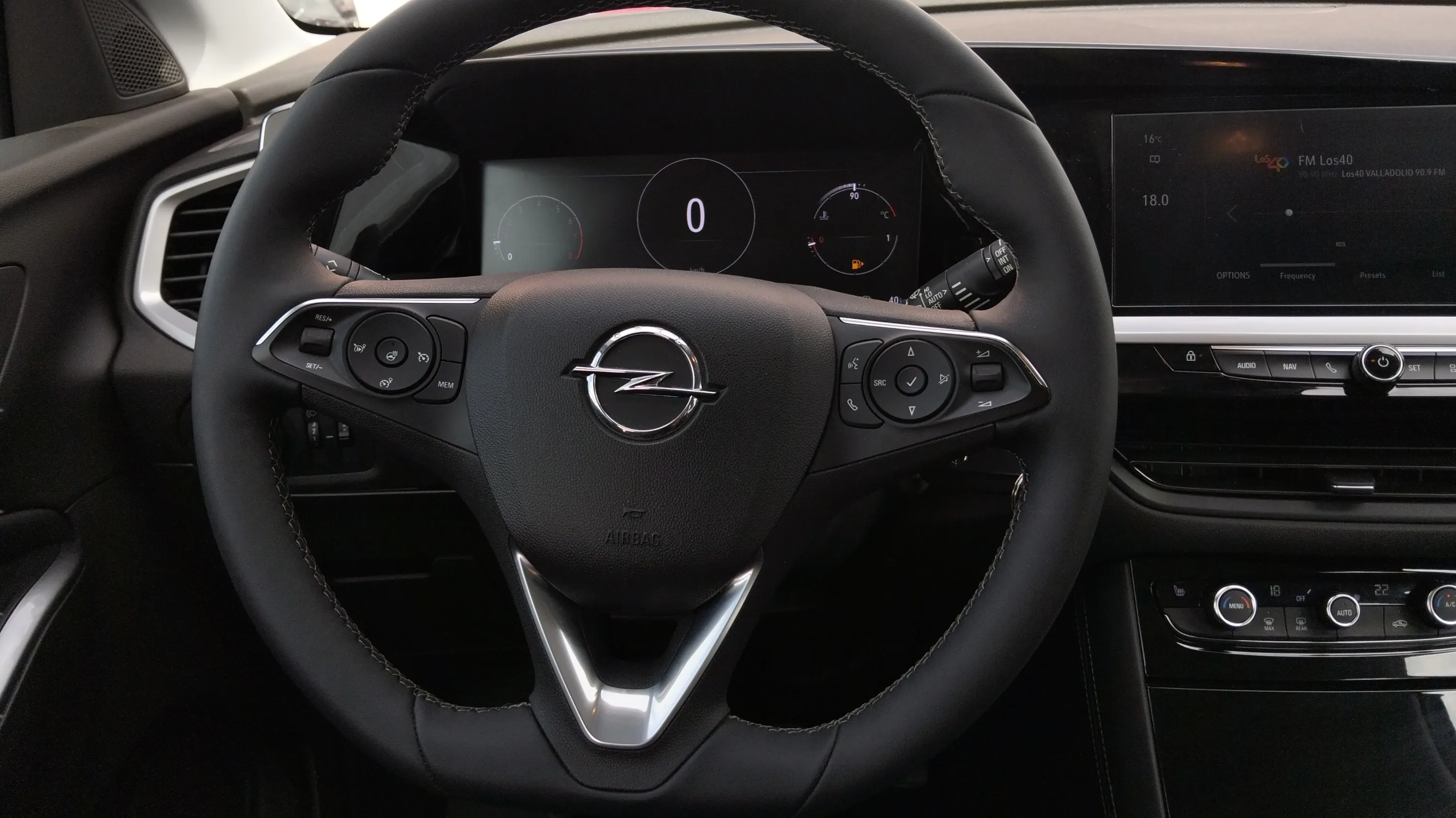 Opel Grandland 1.2T XHT MT6 GS - foto 14