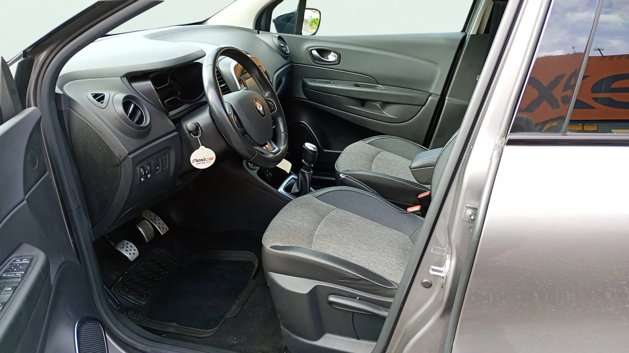 Renault Captur Intens Energy TCe -18 - foto 15
