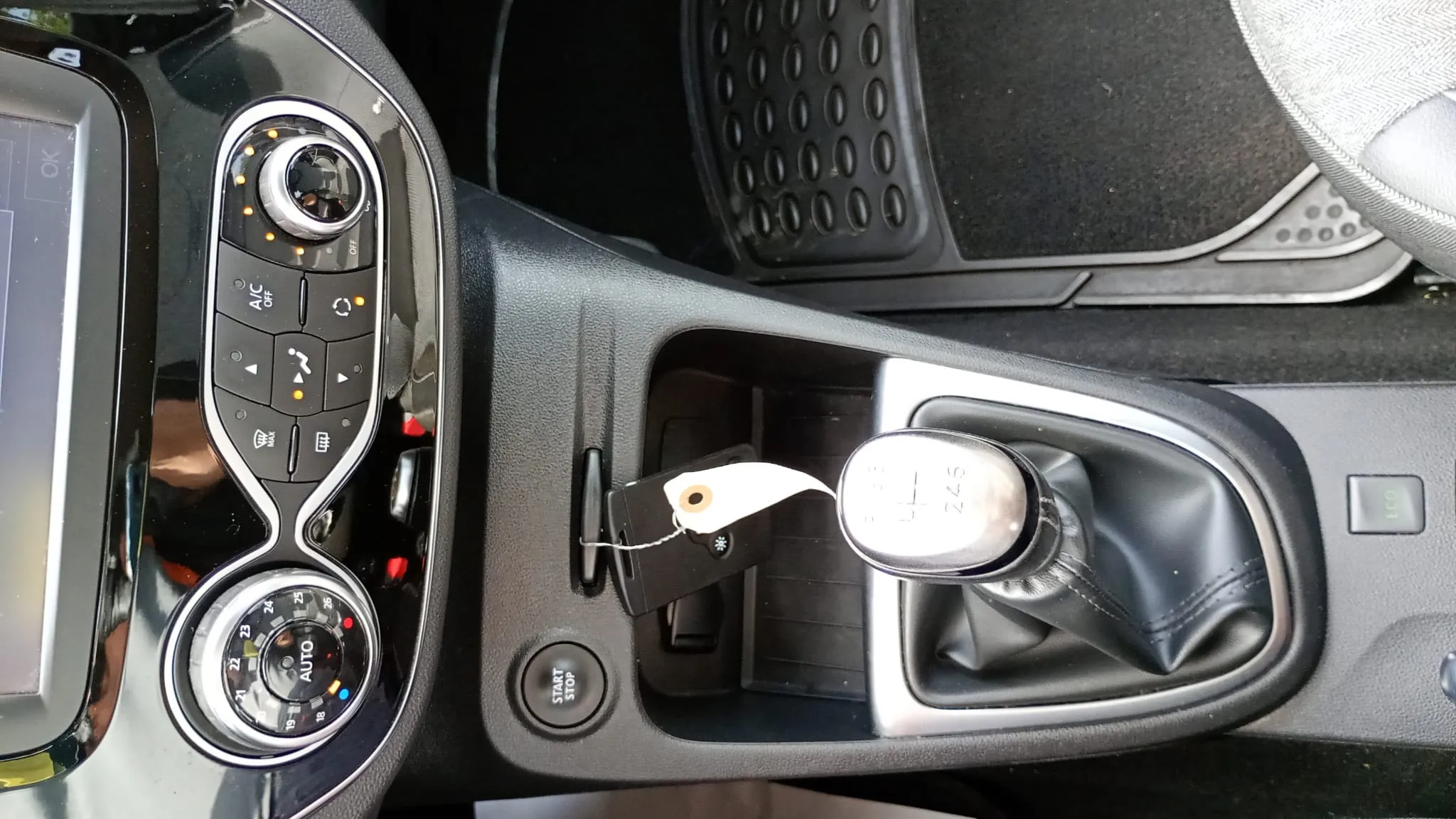 Renault Captur Intens Energy TCe -18 - foto 23