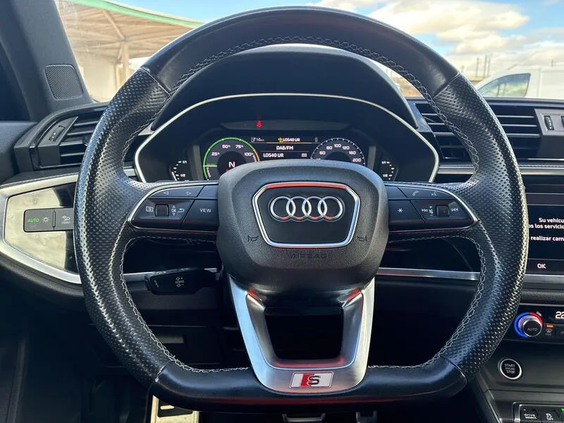 Audi Q3 45 TFSI e 1.4 S tronic Black Line - foto 35