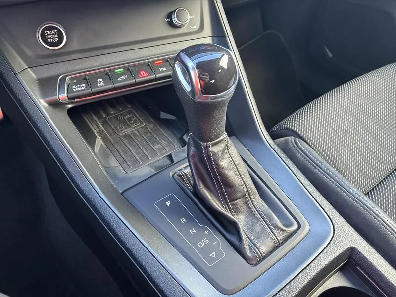 Audi Q3 45 TFSI e 1.4 S tronic Black Line - foto 42