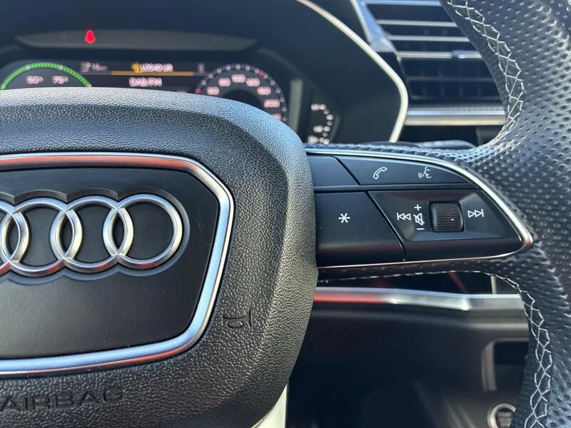 Audi Q3 45 TFSI e 1.4 S tronic Black Line - foto 37
