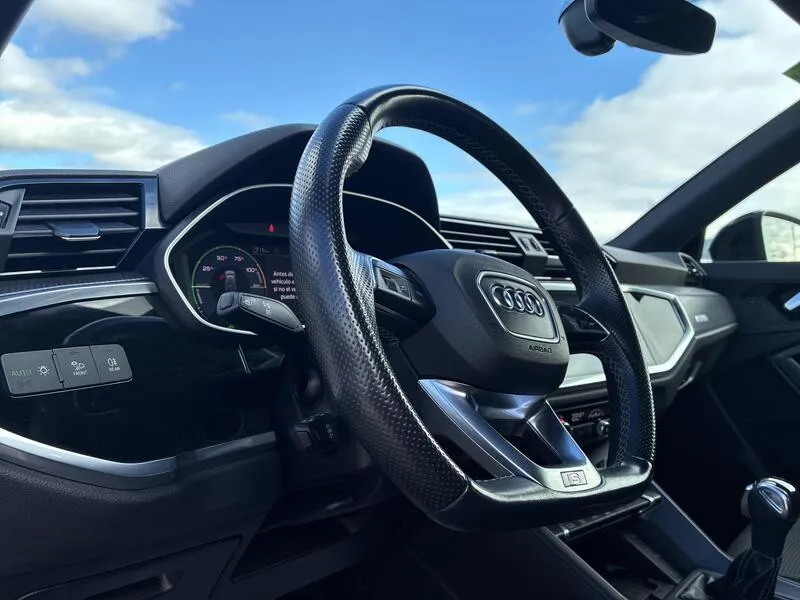 Audi Q3 45 TFSI e 1.4 S tronic Black Line - foto 34