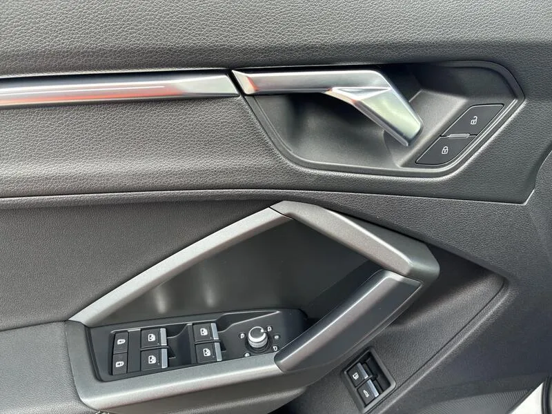 Audi Q3 45 TFSI e 1.4 S tronic Black Line - foto 30