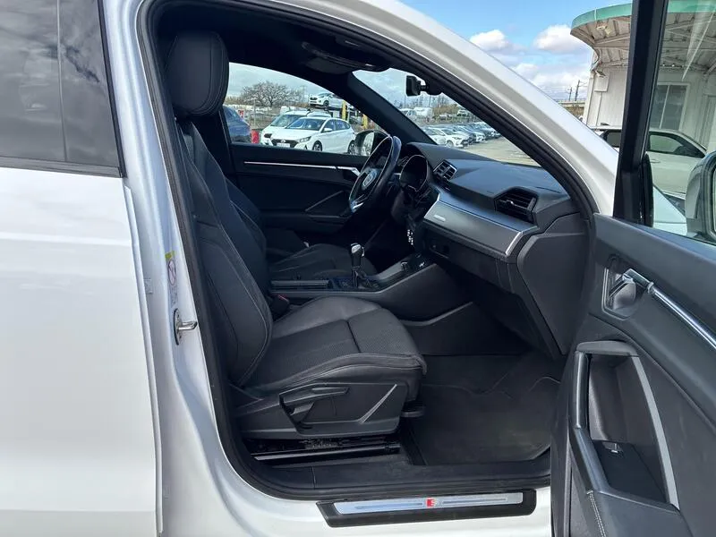 Audi Q3 45 TFSI e 1.4 S tronic Black Line - foto 25