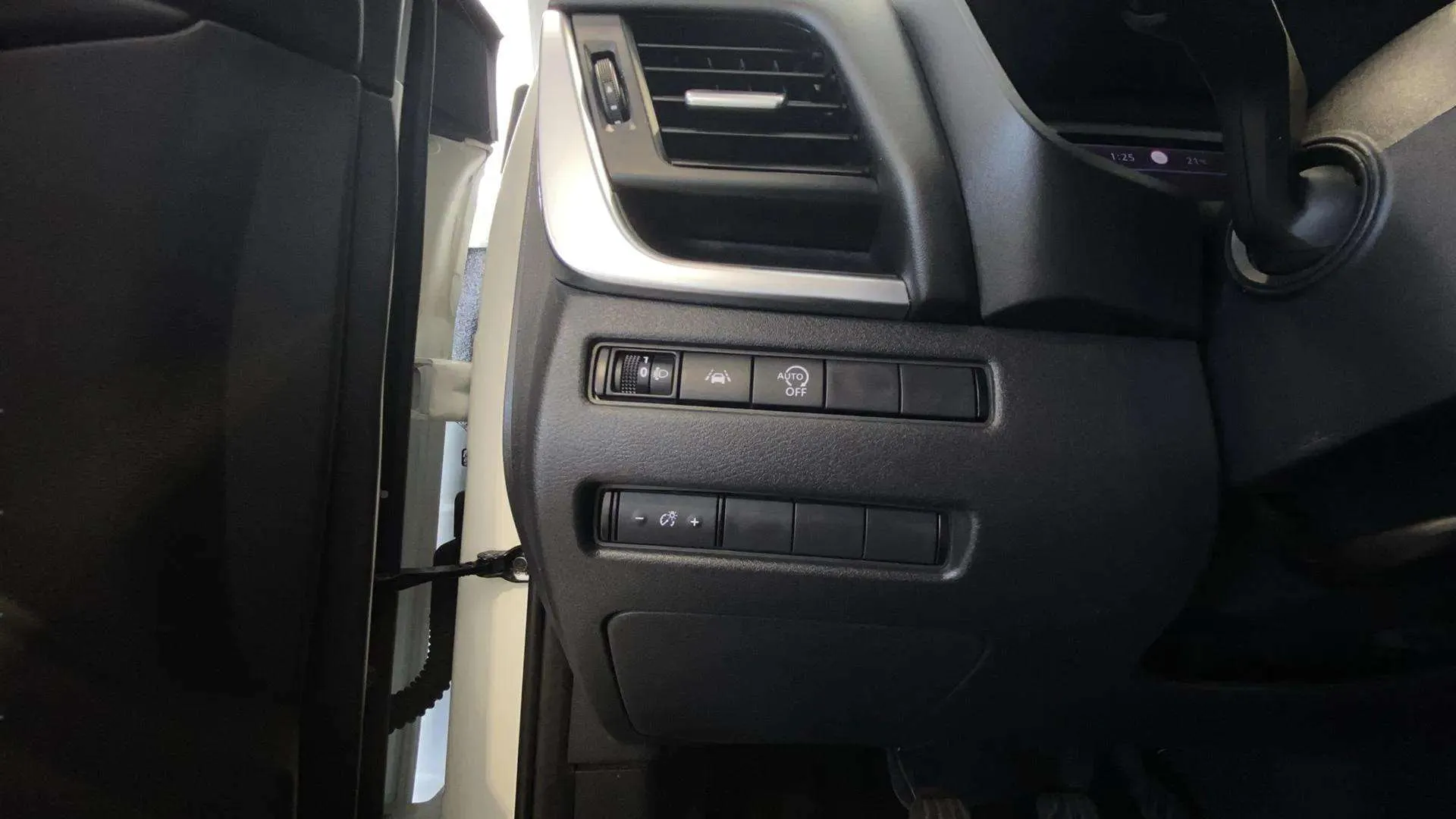 Nissan Qashqai DIG-T mHEV 4x2 Acenta - foto 26