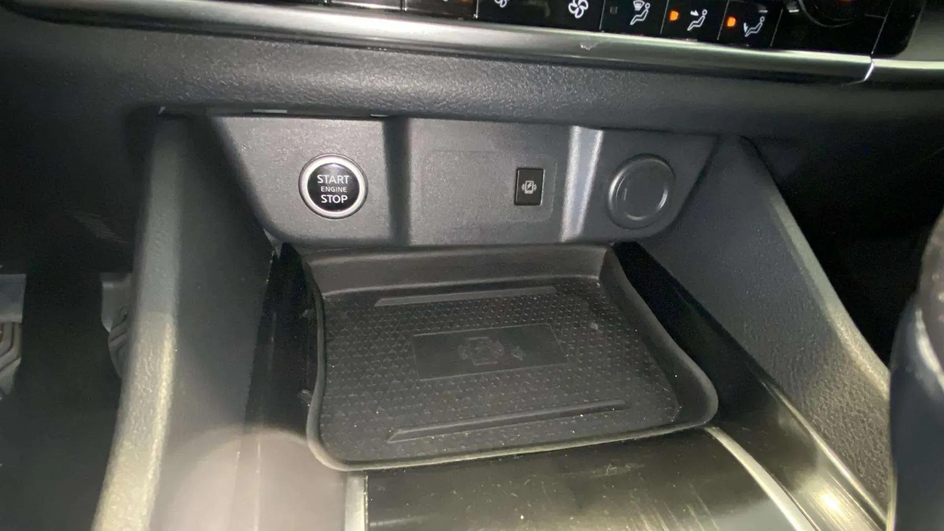 Nissan Qashqai DIG-T mHEV 4x2 Acenta - foto 31
