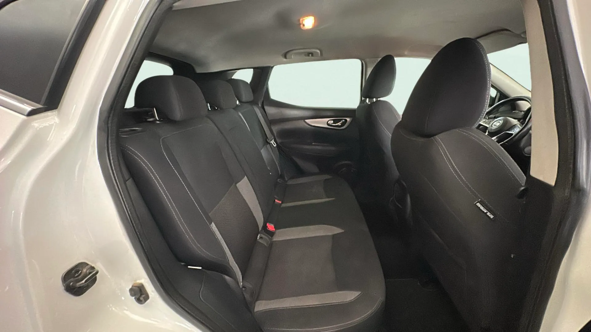Nissan Qashqai dCi N-Connecta - foto 12