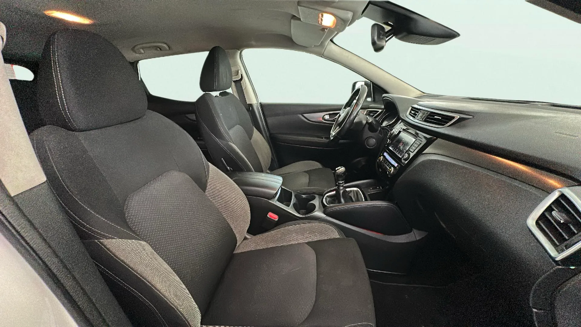 Nissan Qashqai dCi N-Connecta - foto 11
