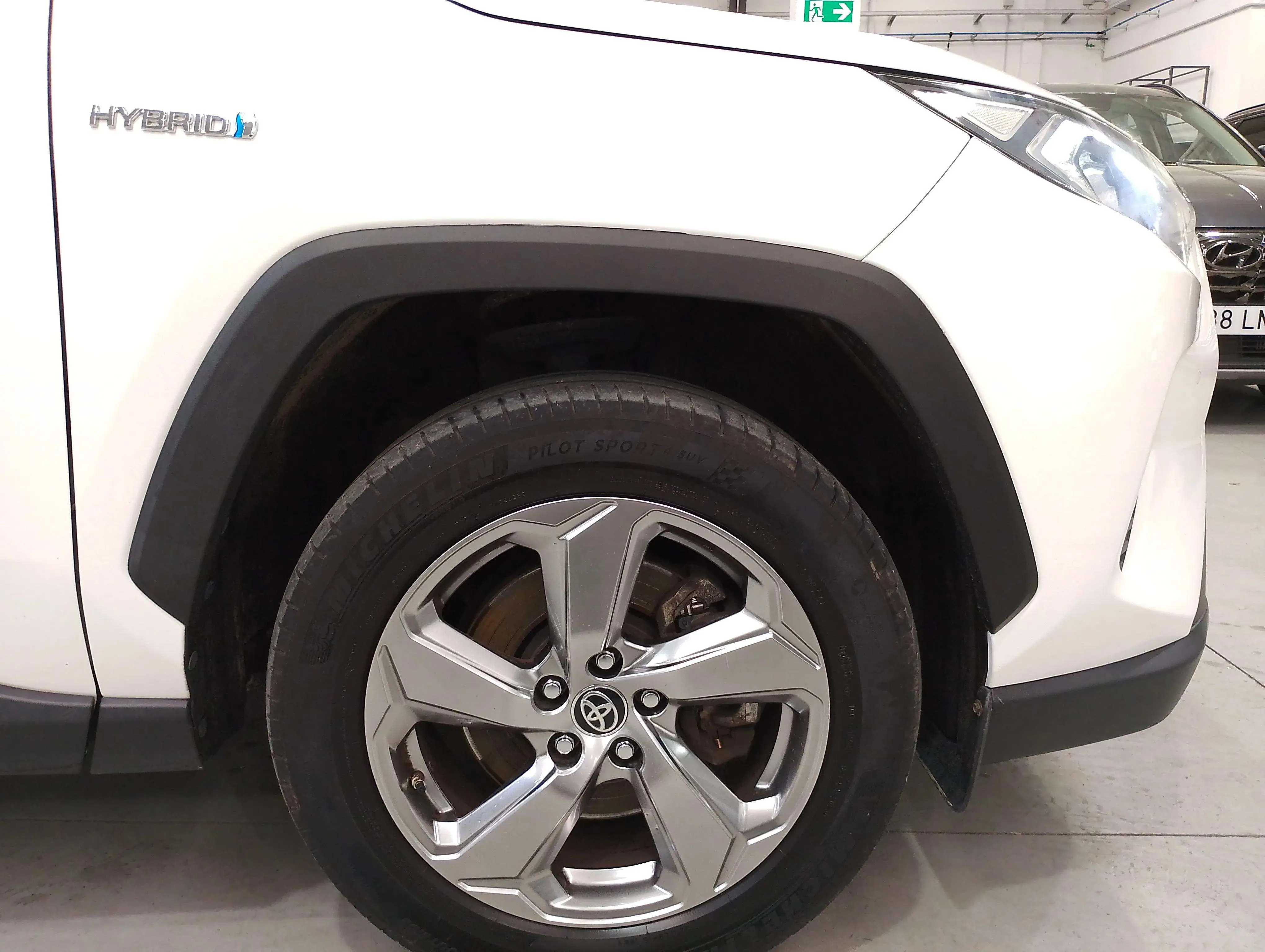 Toyota RAV4 2.5l 220H Advance Plus - foto 15
