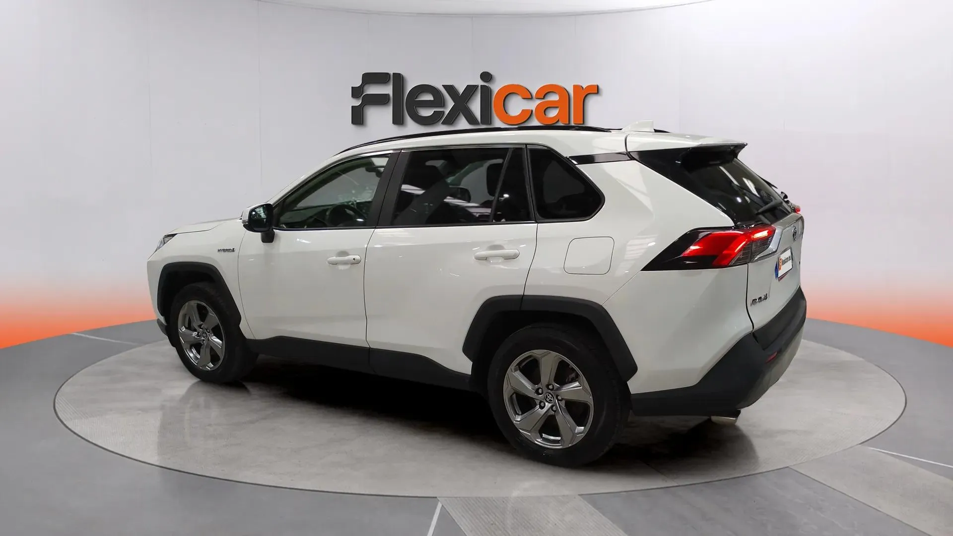 Toyota RAV4 2.5l 220H Advance Plus - foto 8