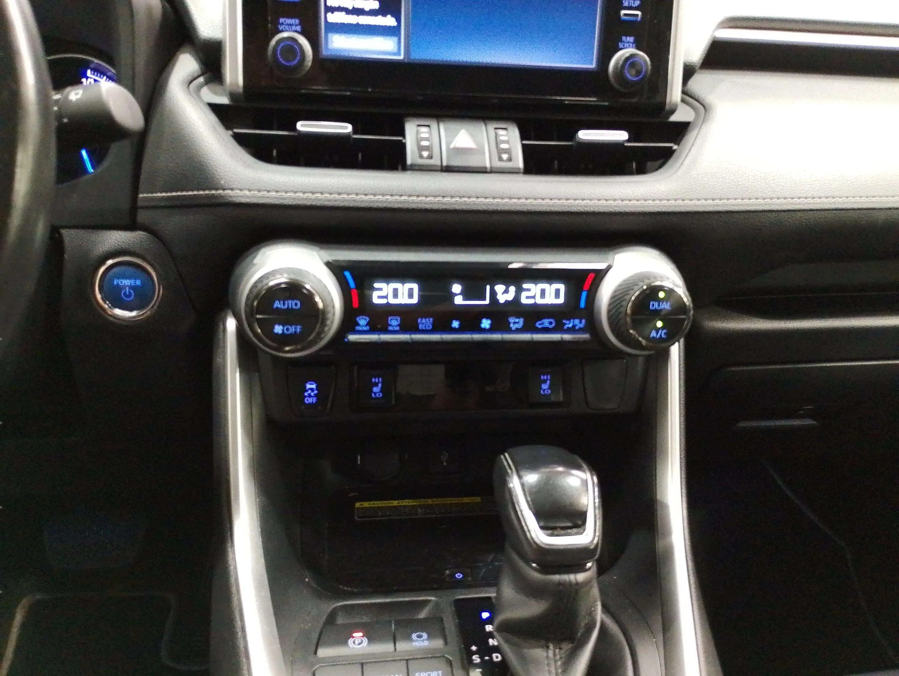 Toyota RAV4 2.5l 220H Advance Plus - foto 18