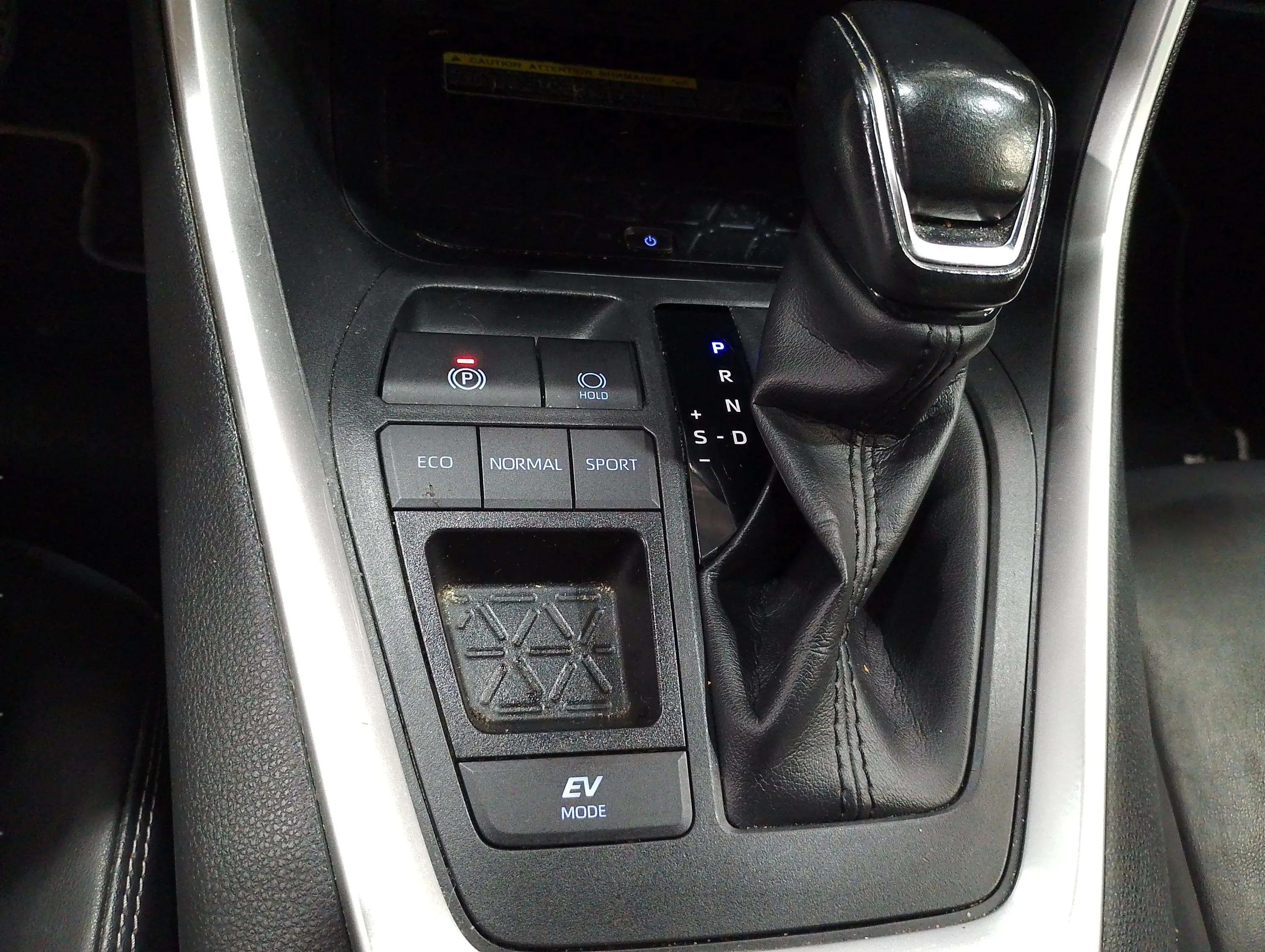 Toyota RAV4 2.5l 220H Advance Plus - foto 25
