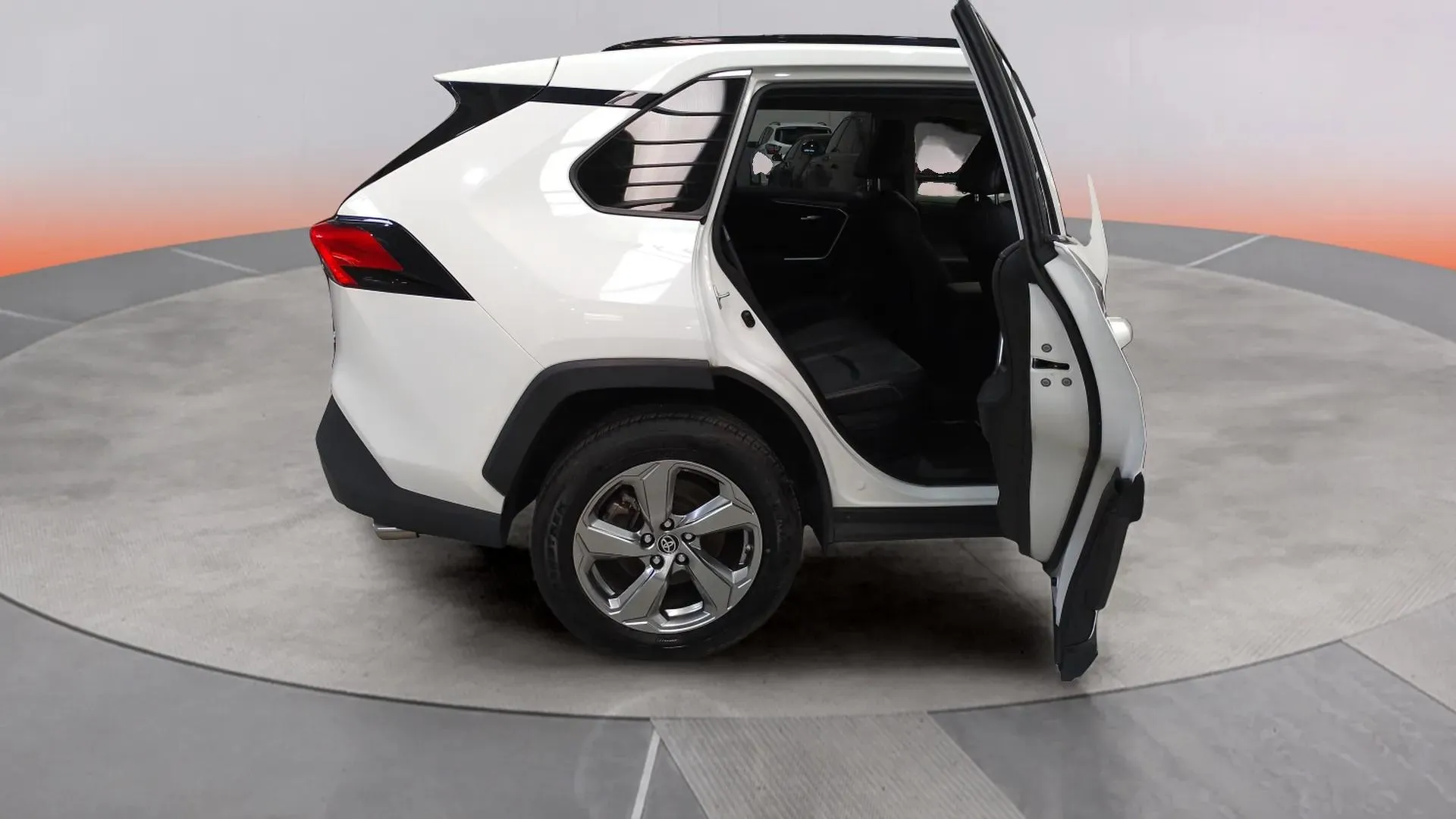 Toyota RAV4 2.5l 220H Advance Plus - foto 13