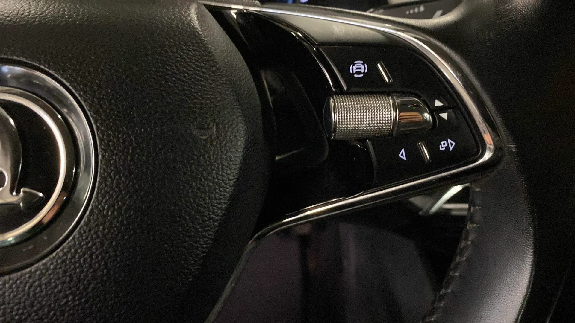 Škoda Octavia 2.0 TDI Ambition - foto 24