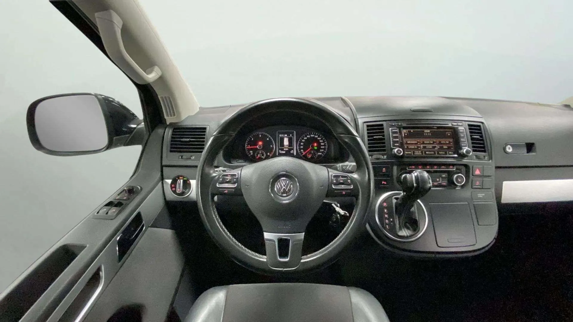 Volkswagen Multivan 2.0 TDI 180 DSG 4m Highline Edition BMT - foto 14