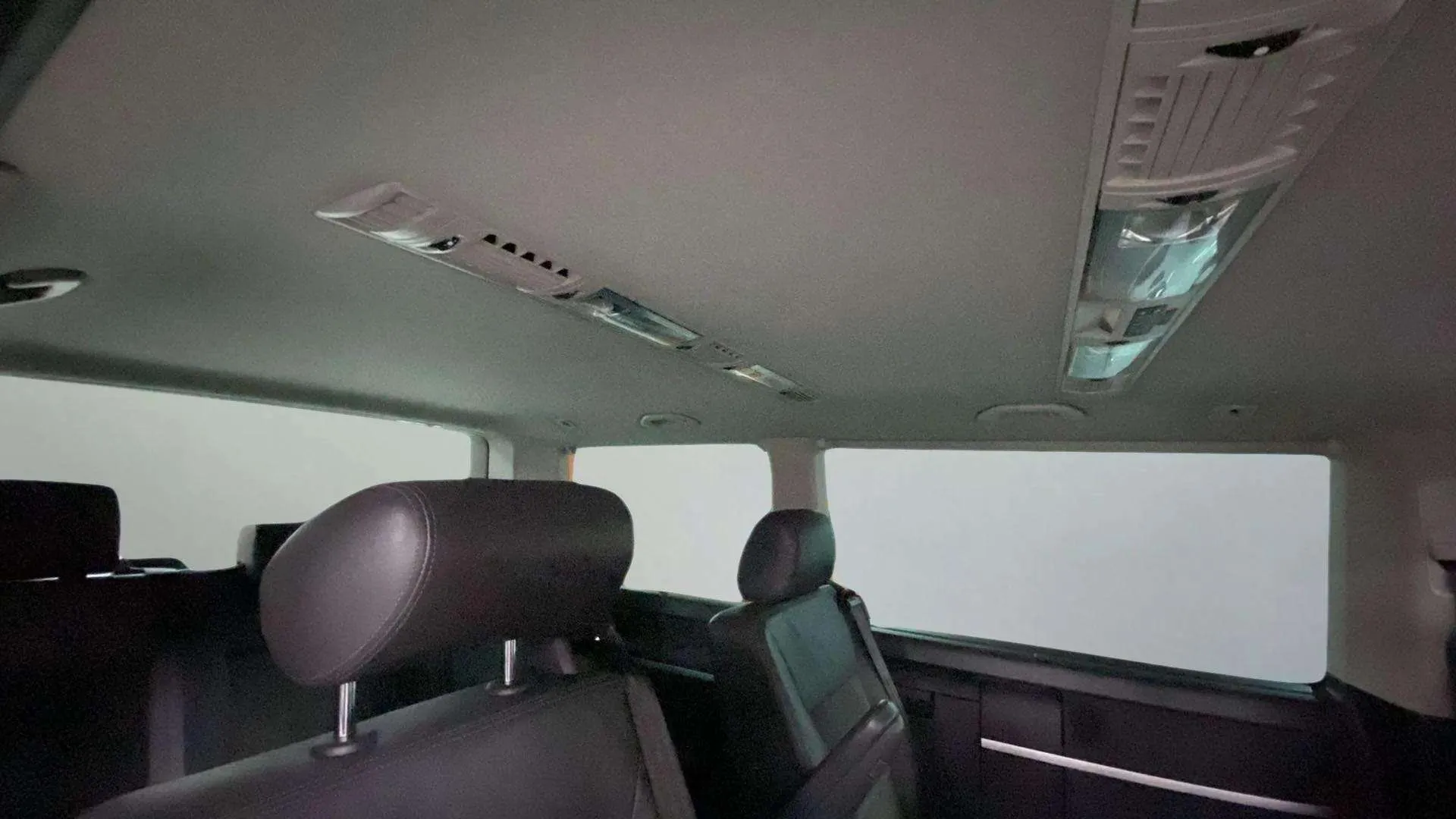 Volkswagen Multivan 2.0 TDI 180 DSG 4m Highline Edition BMT - foto 18