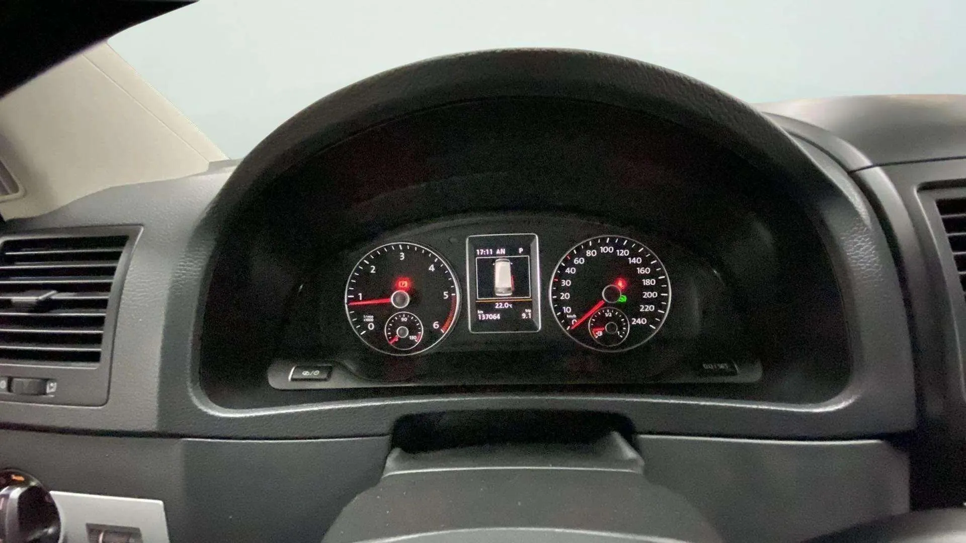 Volkswagen Multivan 2.0 TDI 180 DSG 4m Highline Edition BMT - foto 9