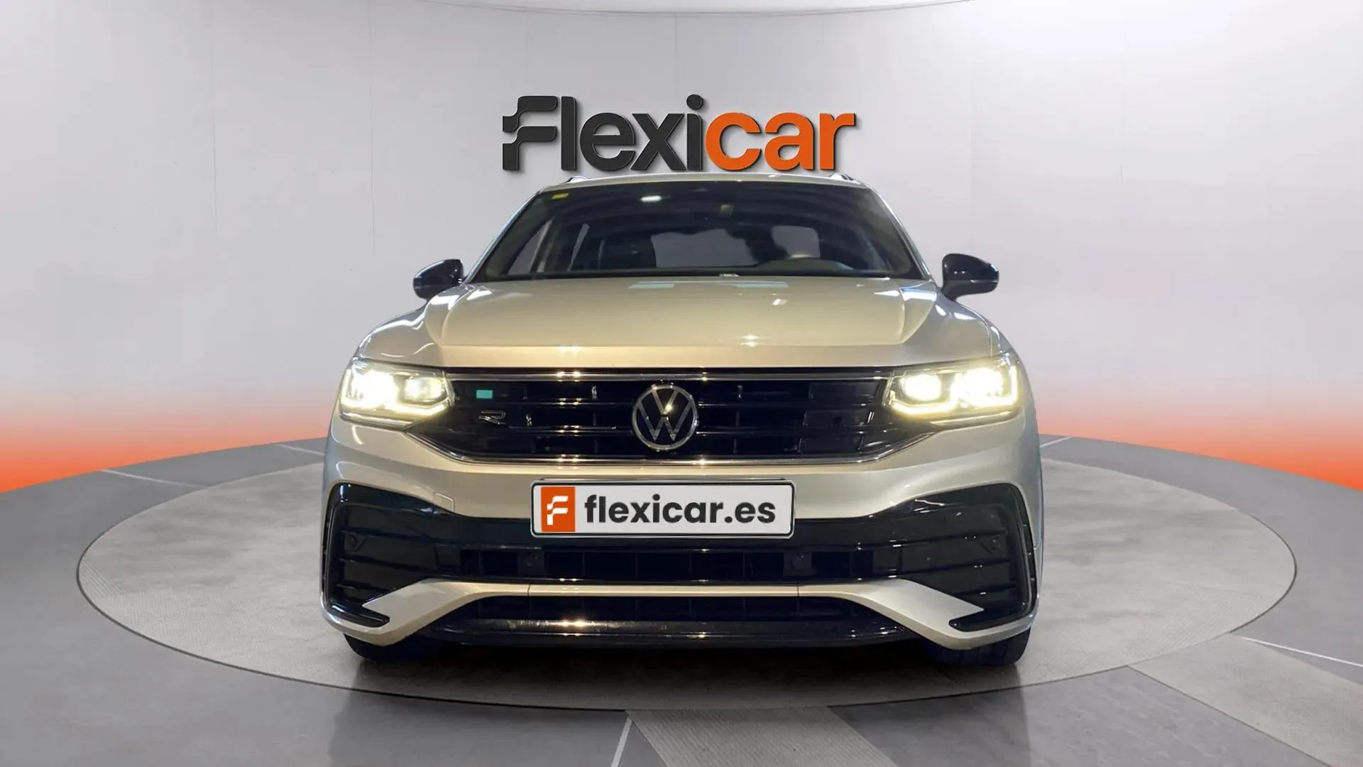 Volkswagen Tiguan R-Line 2.0 TDI DSG - foto 9