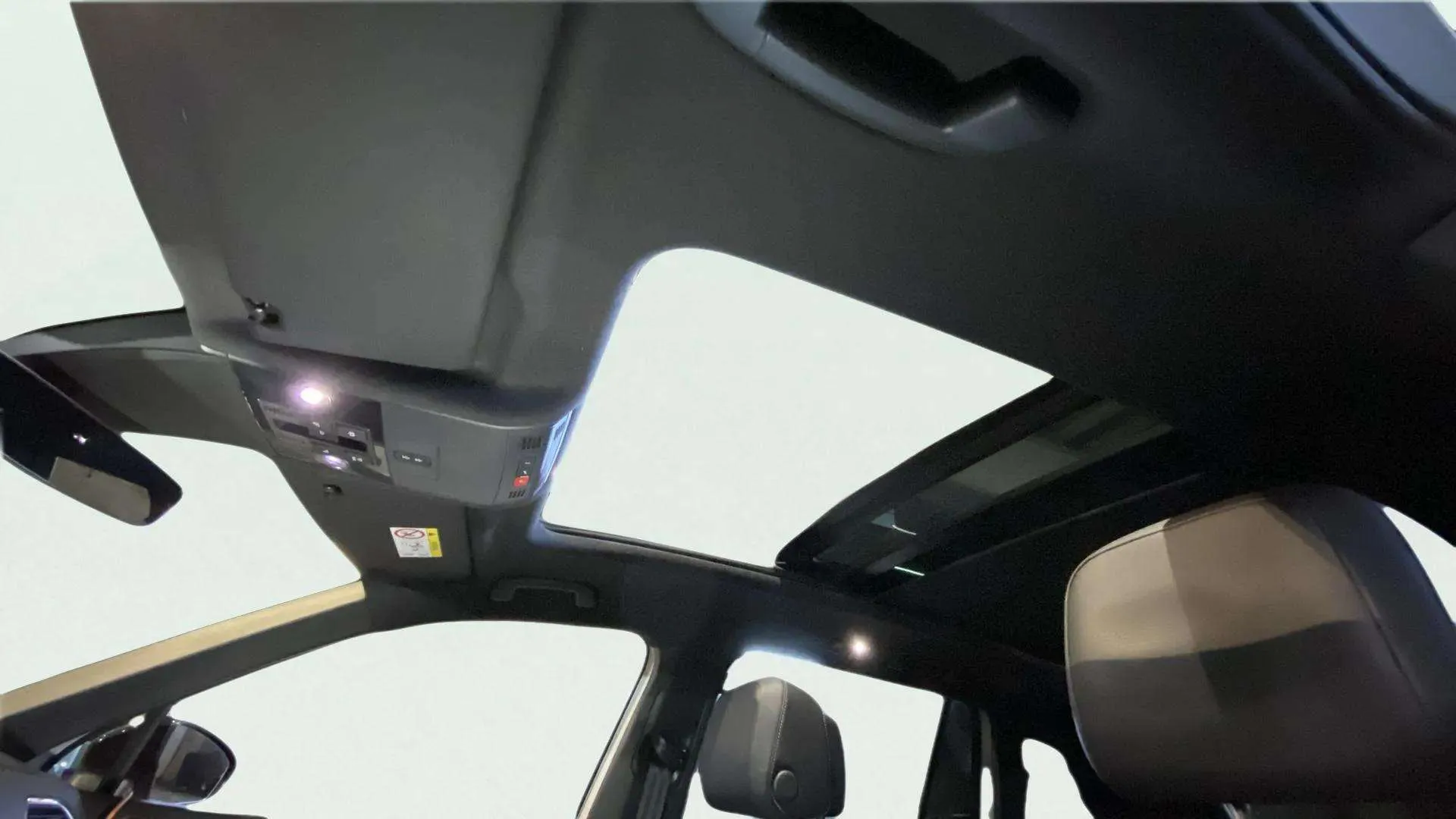 Volkswagen Tiguan R-Line 2.0 TDI DSG - foto 23