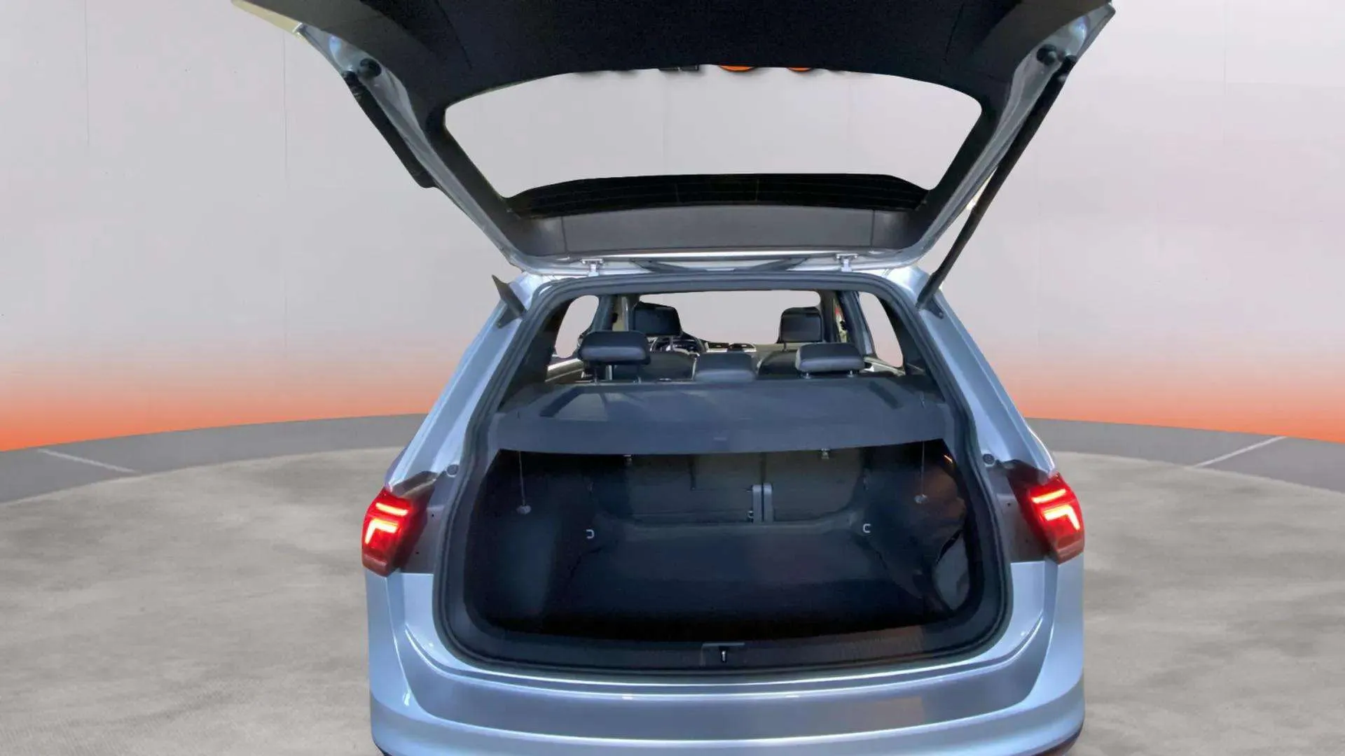 Volkswagen Tiguan R-Line 2.0 TDI DSG - foto 10