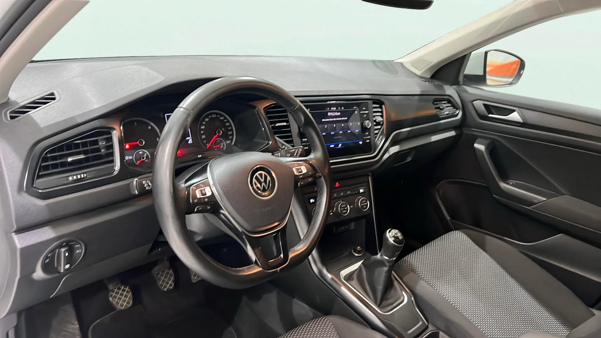 Volkswagen T-Roc Edition 2.0 TDI - foto 9