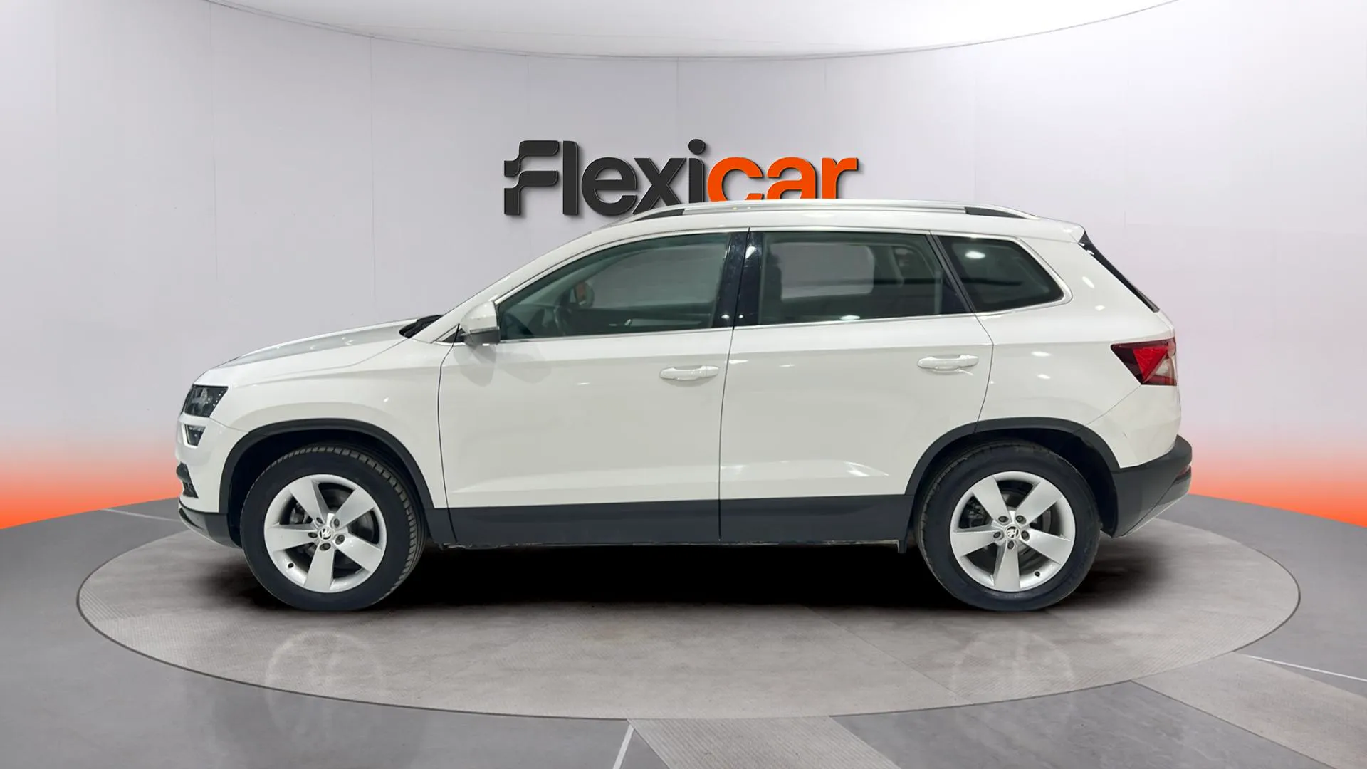 Škoda Karoq 2.0 TDI DSG 4x4 Ambition - foto 4