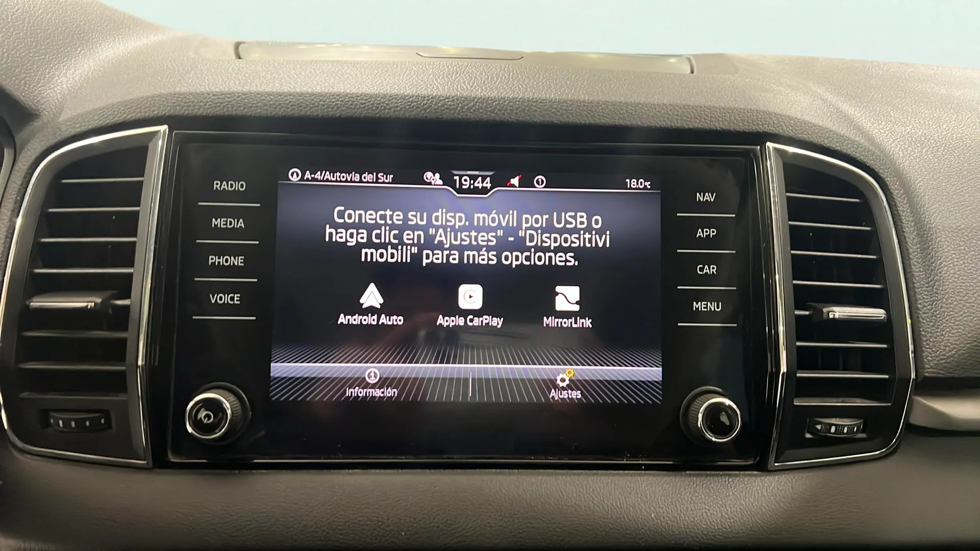 Škoda Karoq 2.0 TDI DSG 4x4 Ambition - foto 8