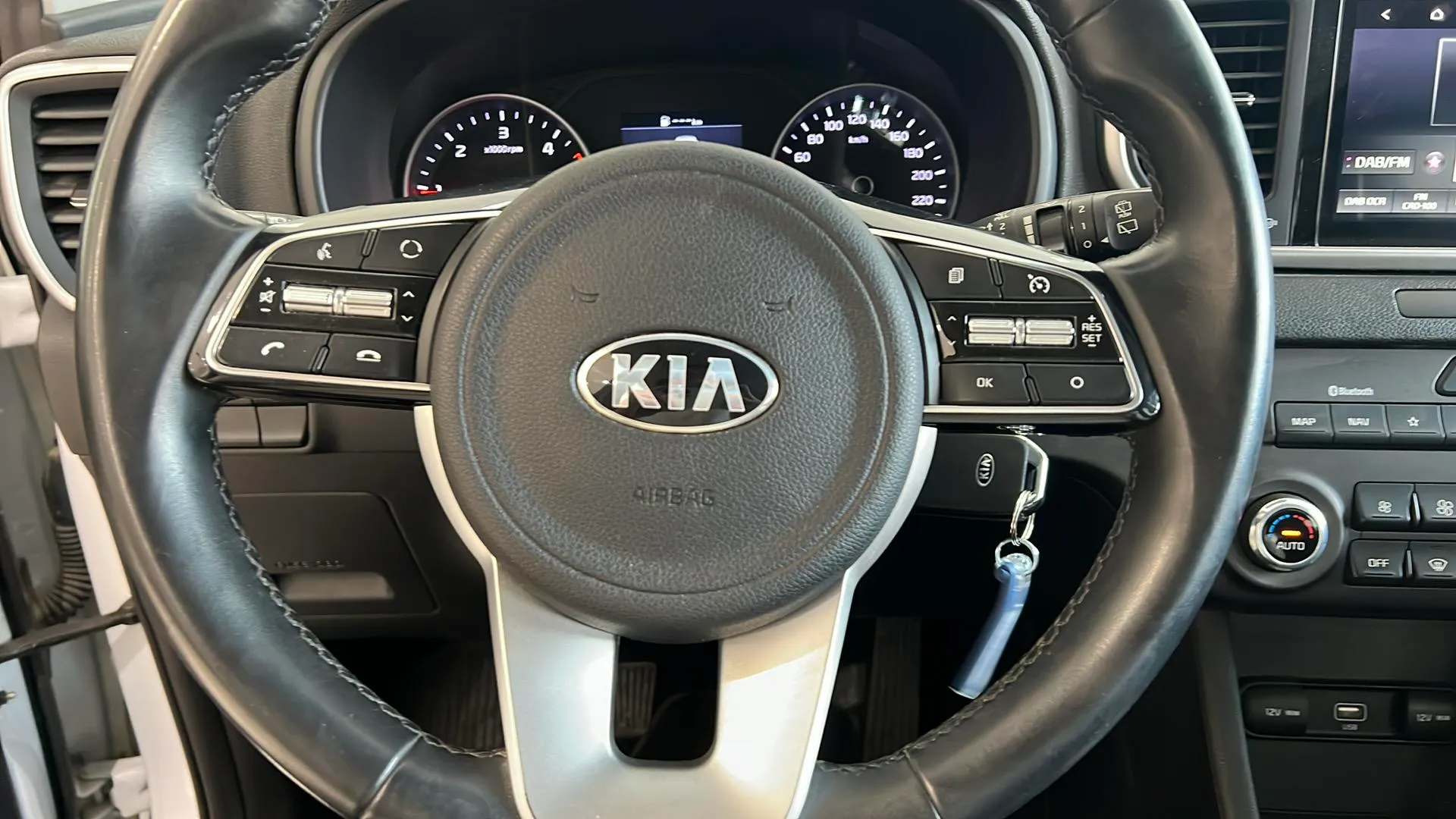 Kia Sportage 1.6 MHEV Drive 4x2 - foto 10
