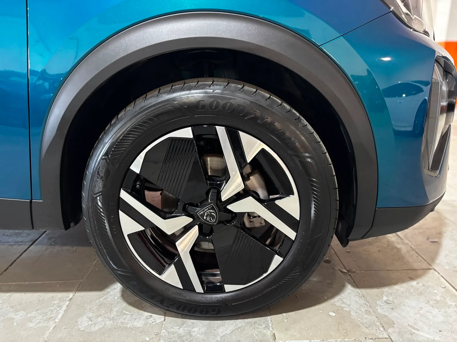 Peugeot 2008 Allure Gasolina 100 - foto 18