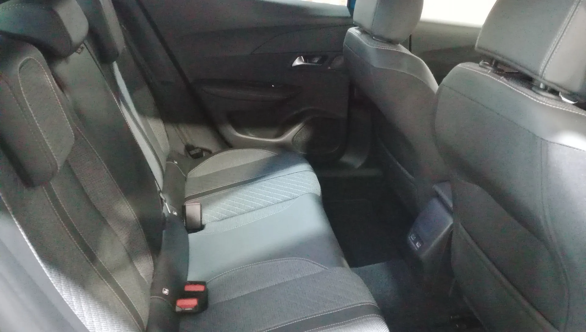 Peugeot 2008 Allure Gasolina 100 - foto 8