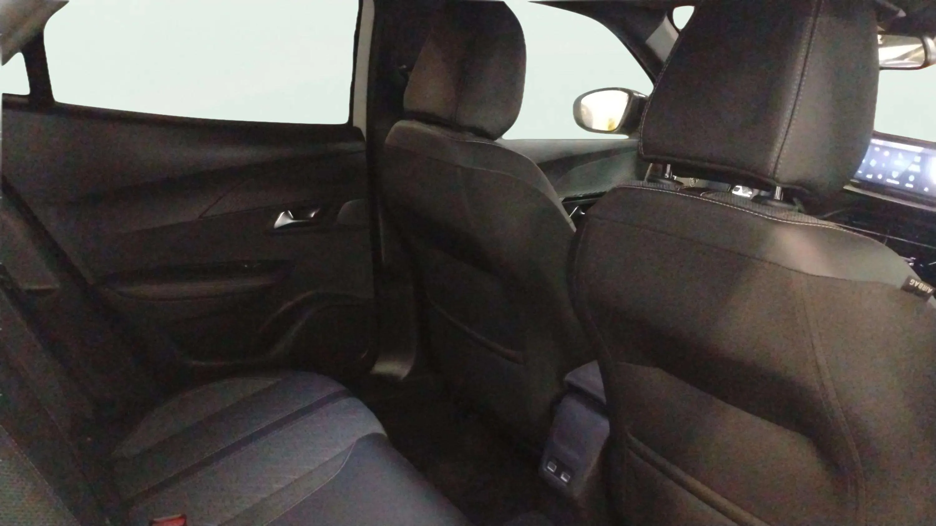 Peugeot 2008 Allure PureTech 100 - foto 15