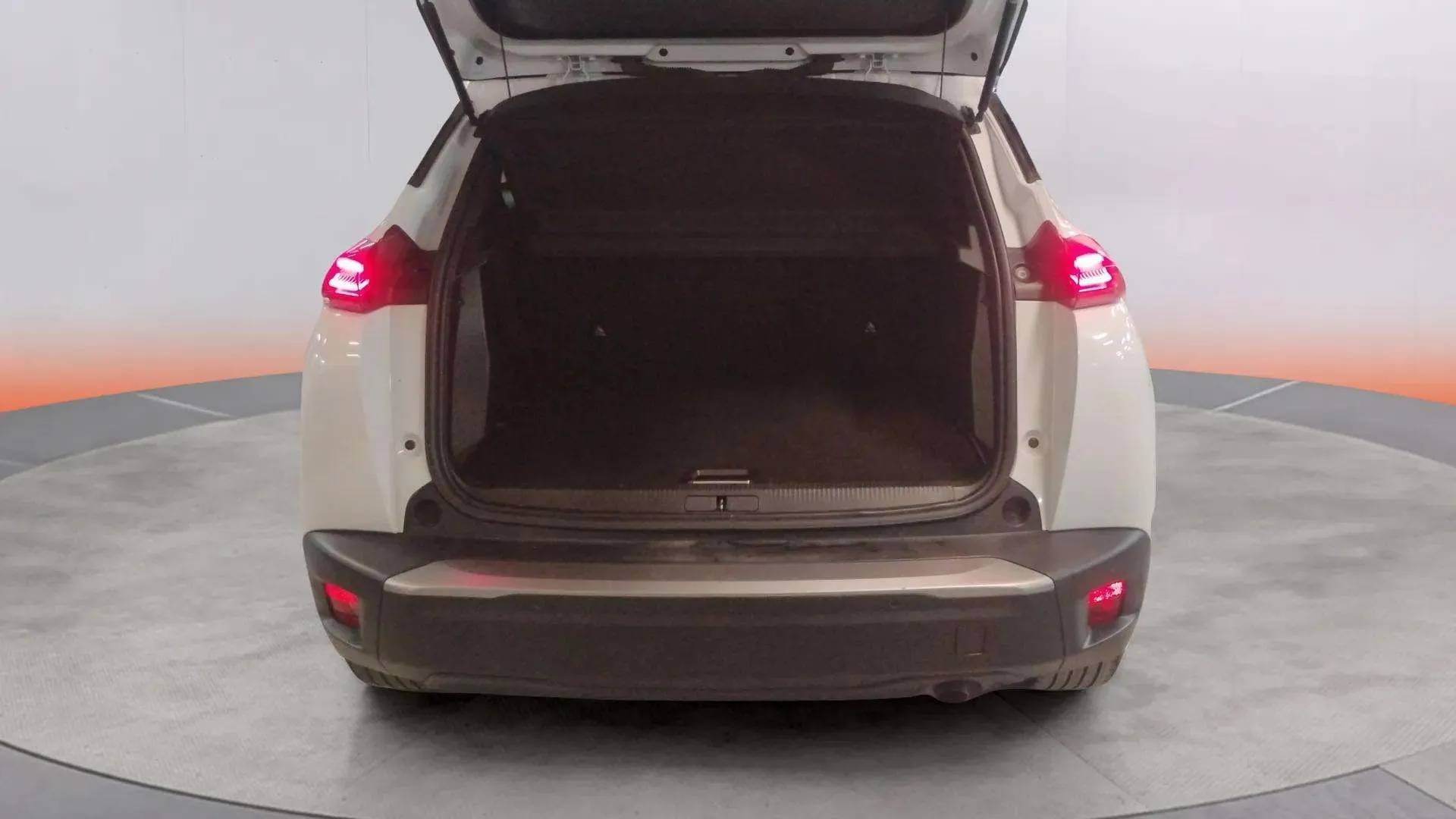 Peugeot 2008 Allure PureTech 100 - foto 29