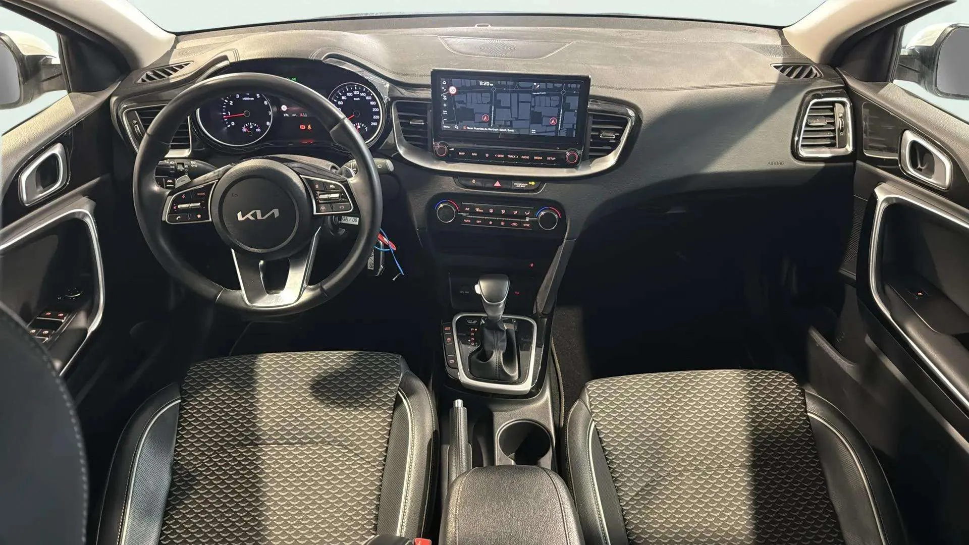 Kia Ceed 1.5 MHEV Tech DCT - foto 15