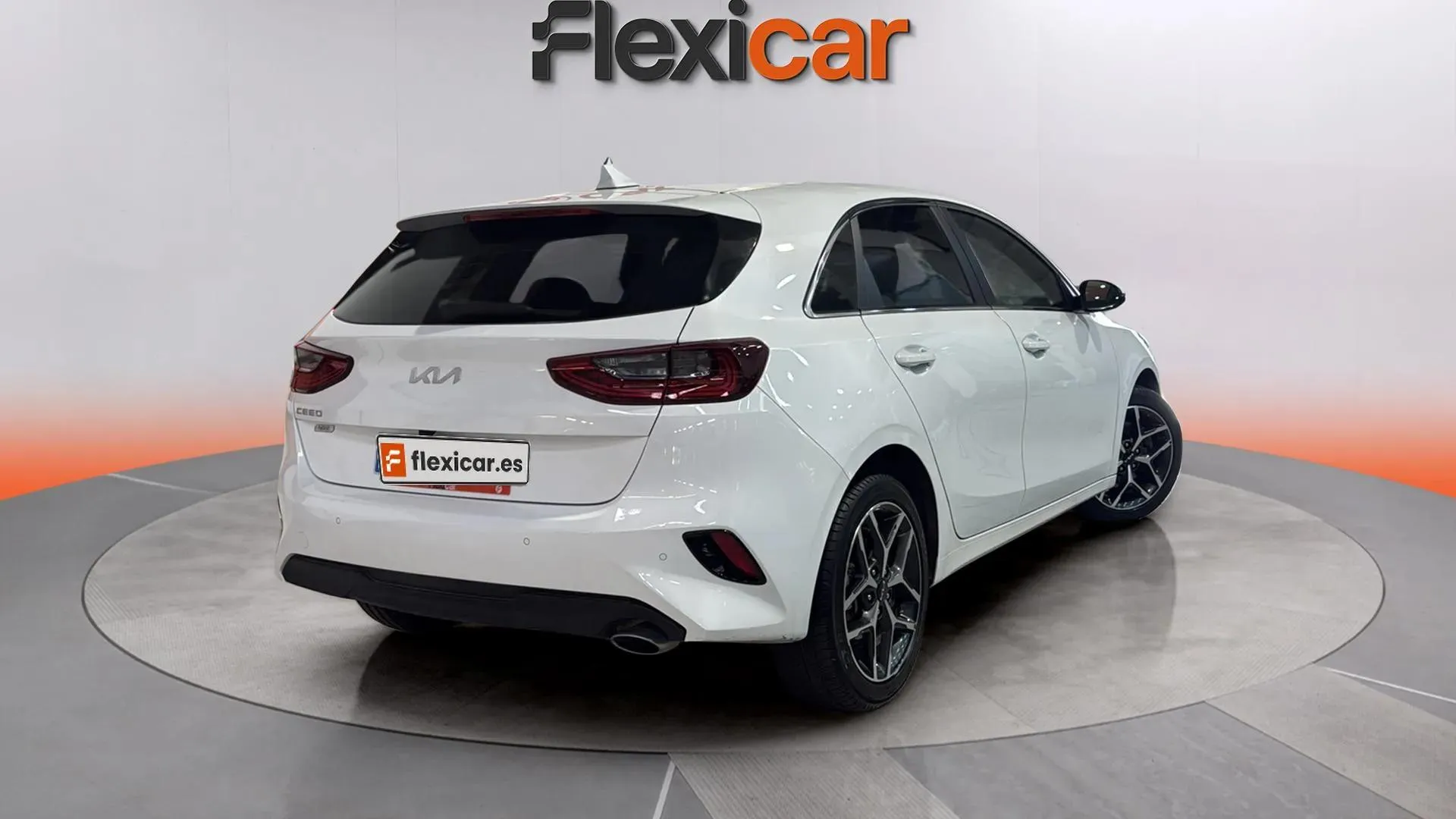 Kia Ceed 1.5 MHEV Tech DCT - foto 7