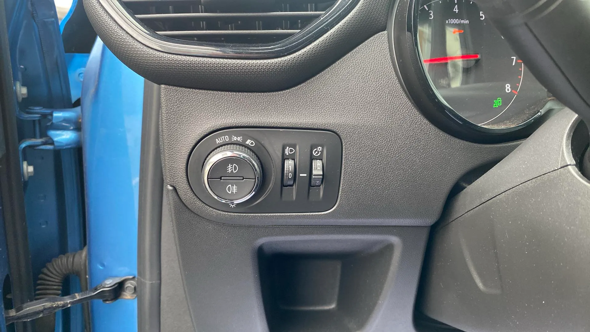 Opel Crossland 1.2 Design Line - foto 11