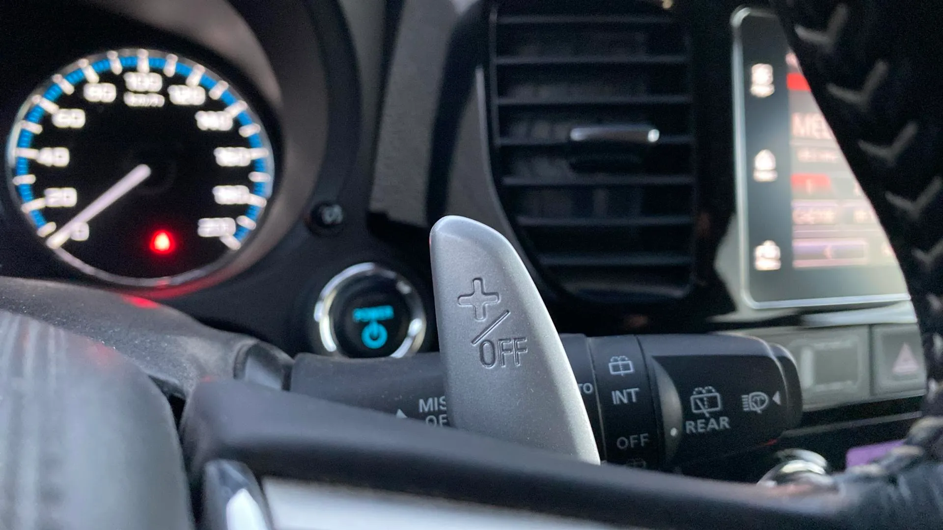Mitsubishi Outlander 2.0 PHEV Kaiteki 4WD - foto 18