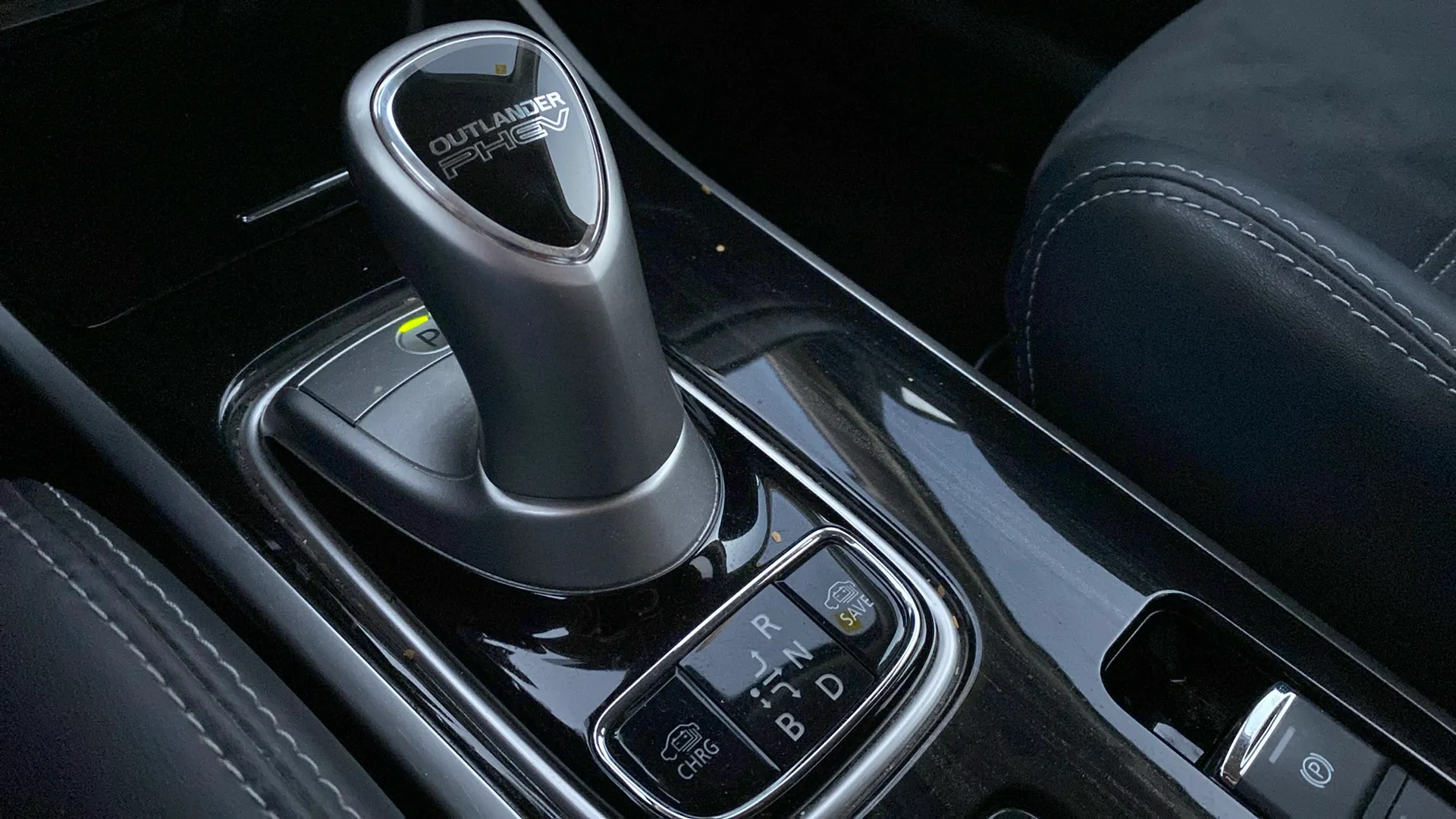 Mitsubishi Outlander 2.0 PHEV Kaiteki 4WD - foto 21