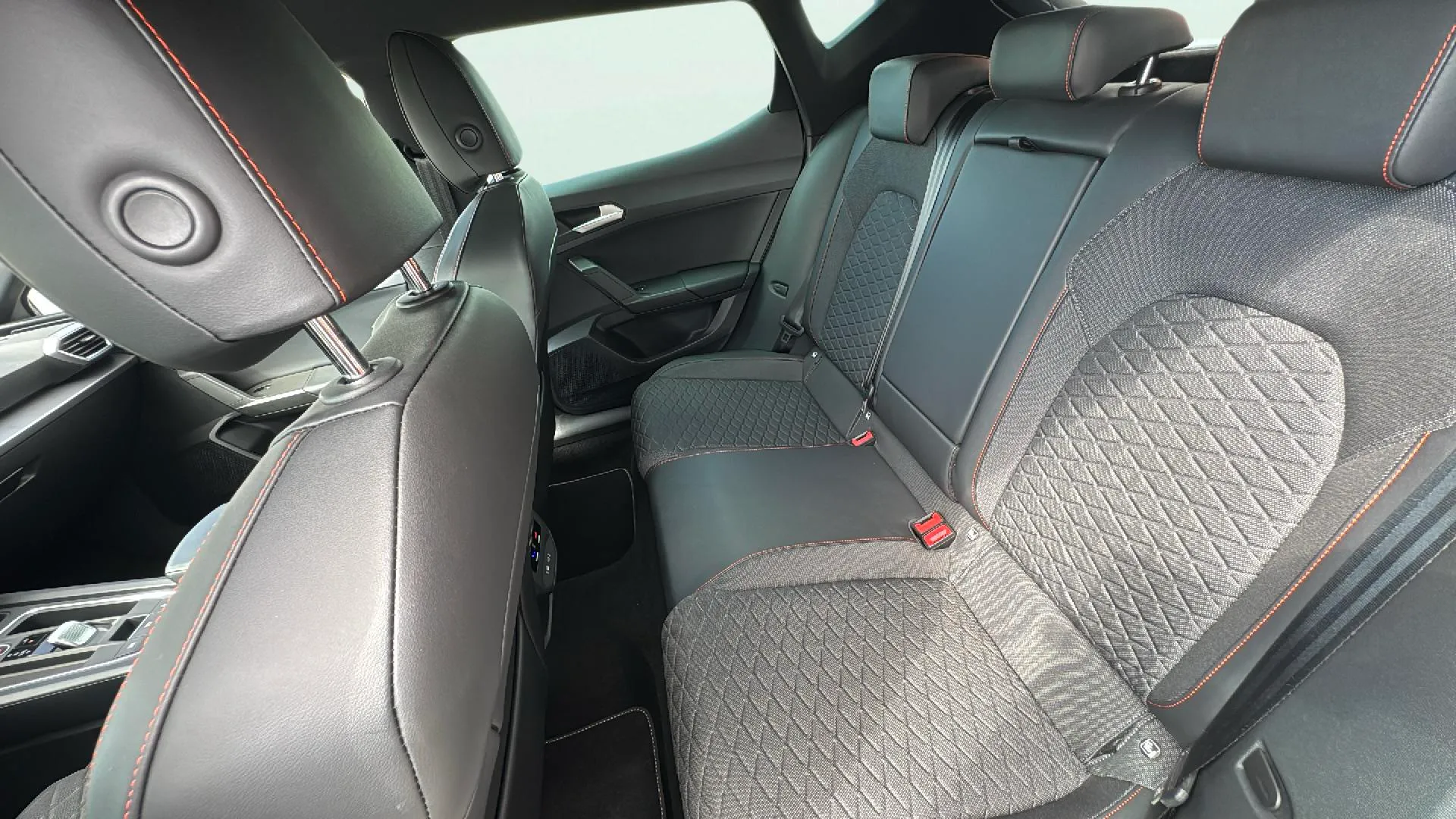 SEAT León 1.0 eTSI DSG-7 FR XL ECO - foto 11