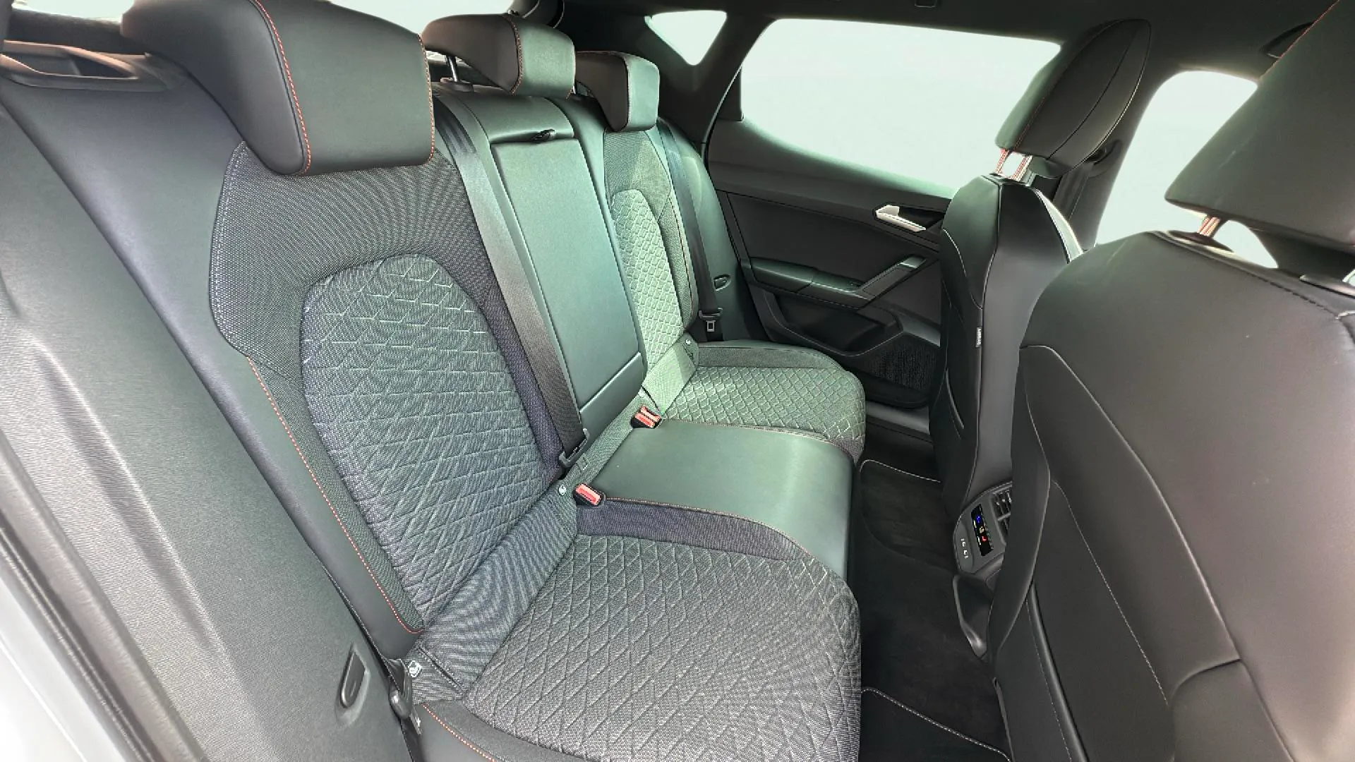 SEAT León 1.0 eTSI DSG-7 FR XL ECO - foto 10
