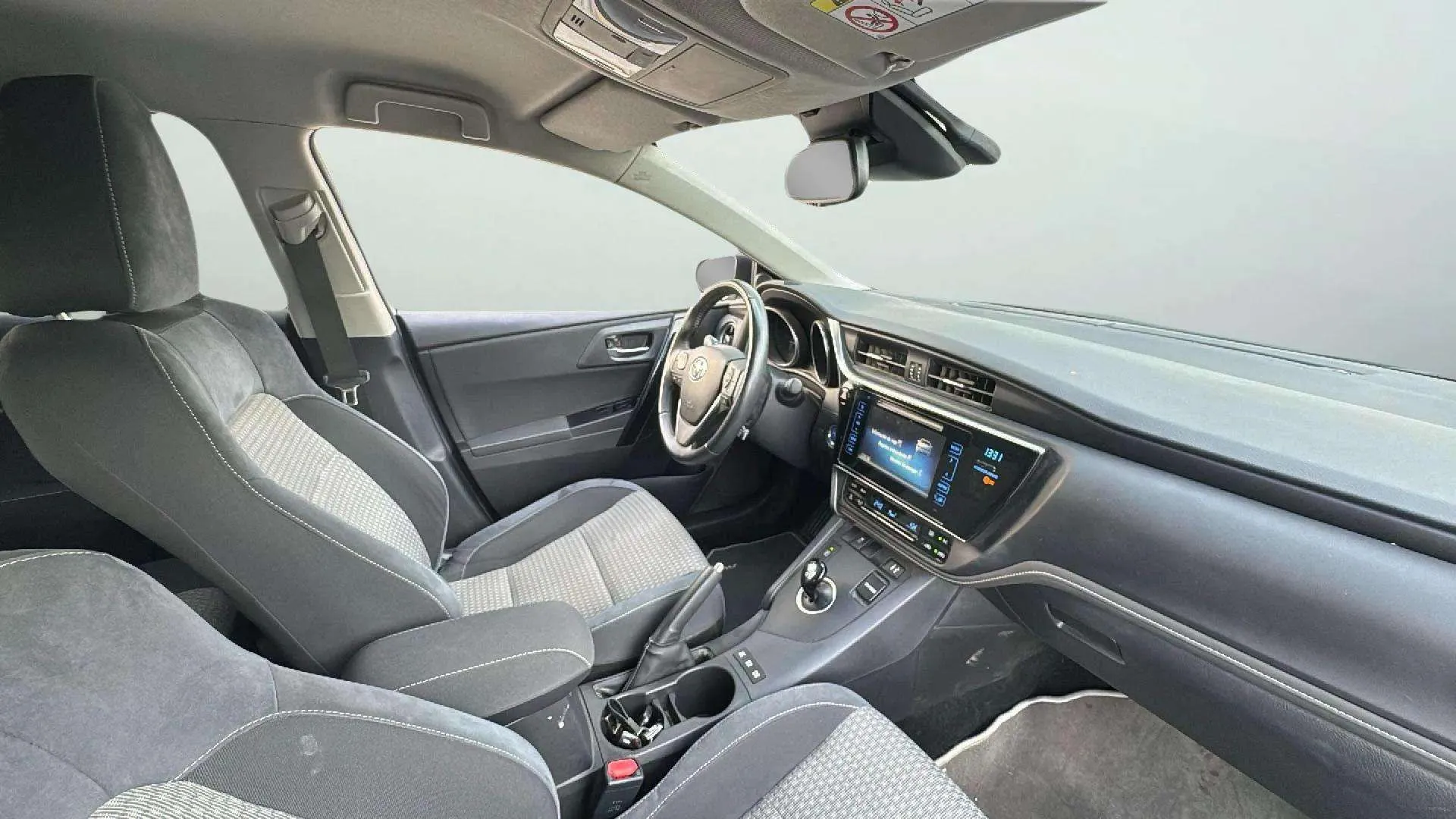 Toyota Auris 1.8 140H Hybrid Feel! - foto 11