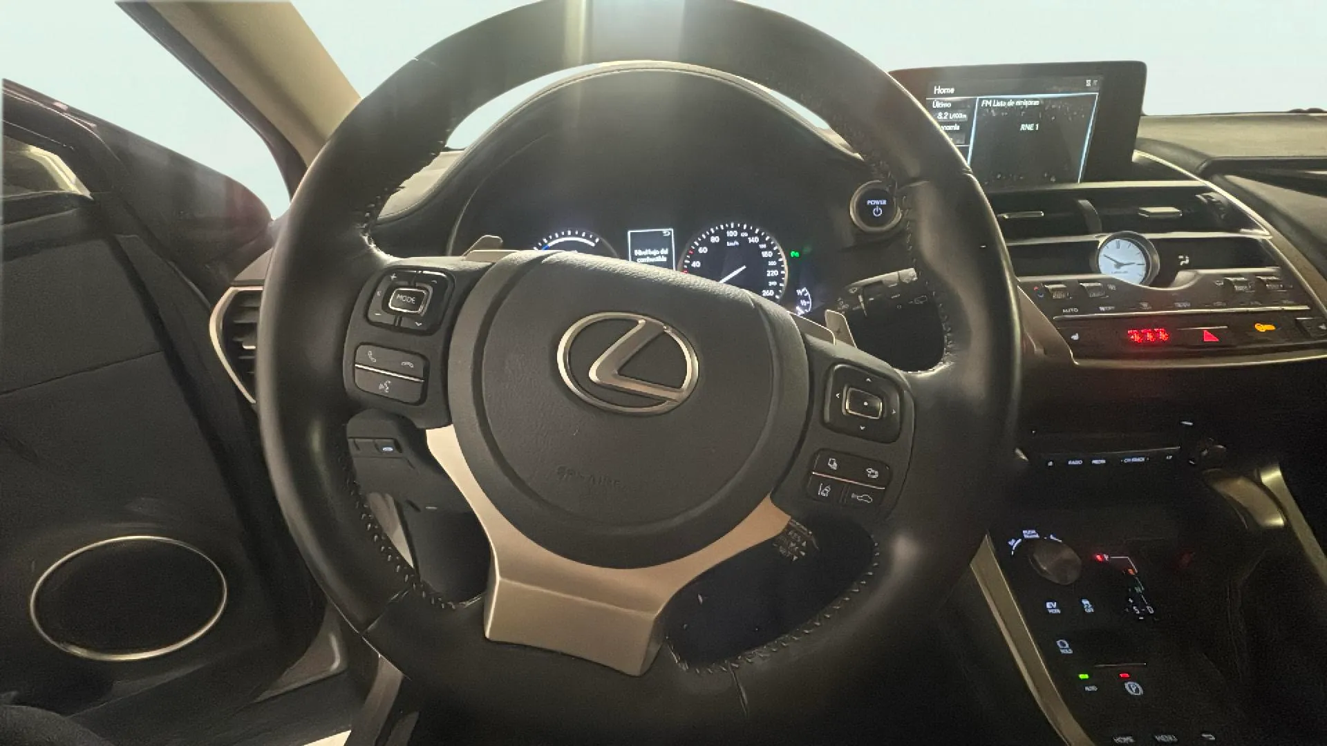 Lexus NX 2.5 300h Eco 2WD - foto 8